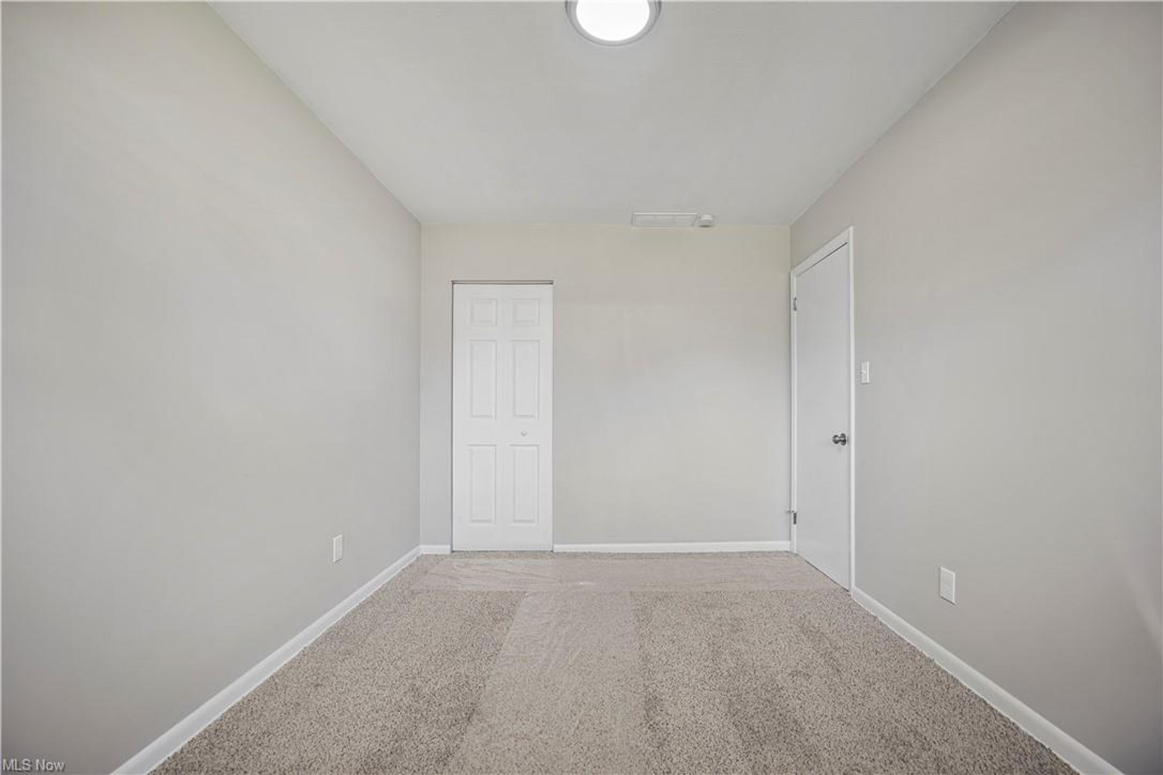 1008 Mohegan Trail, Willoughby - photo 13