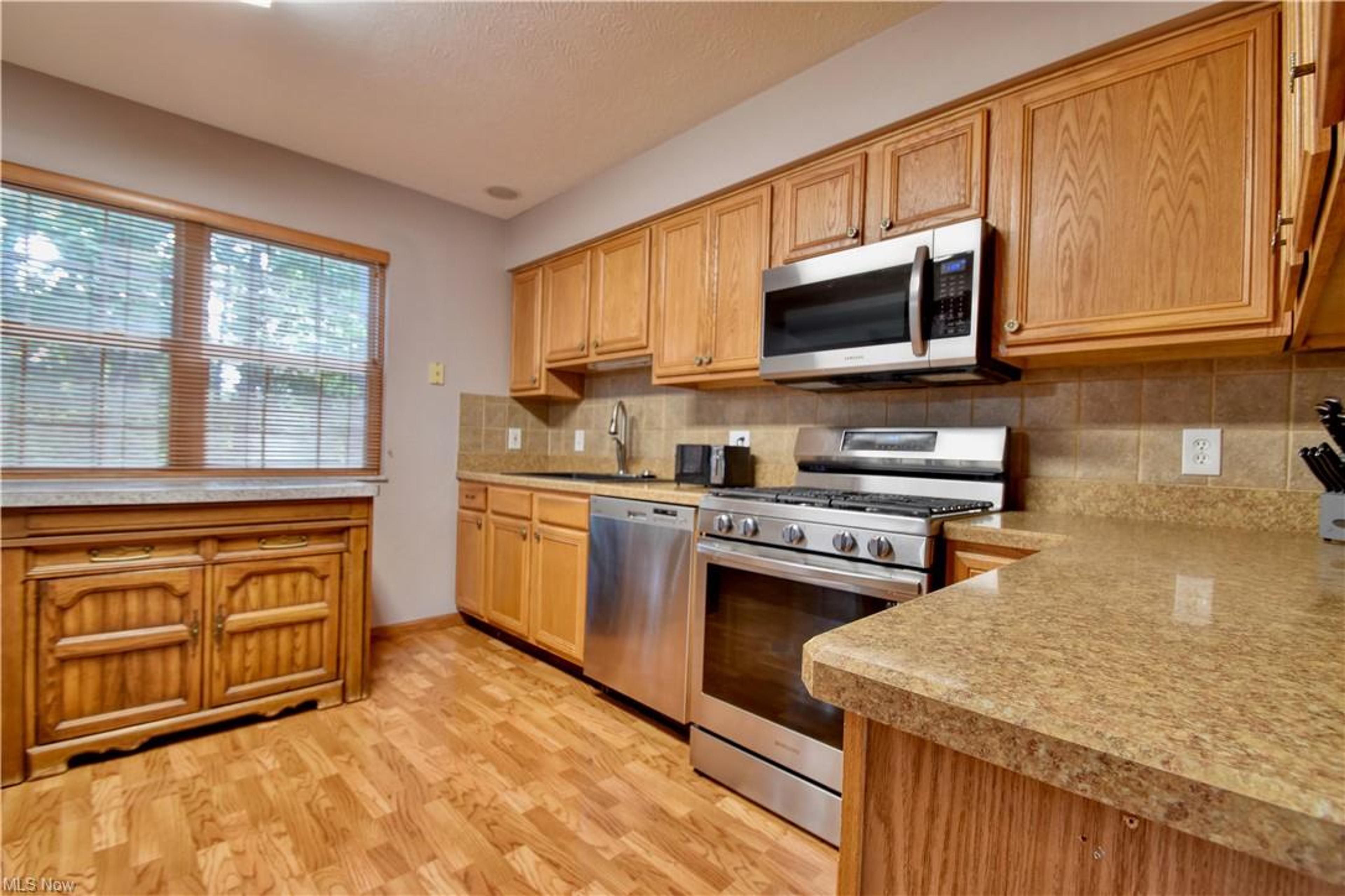 8255 Lancaster Drive #8, Mentor - photo 8