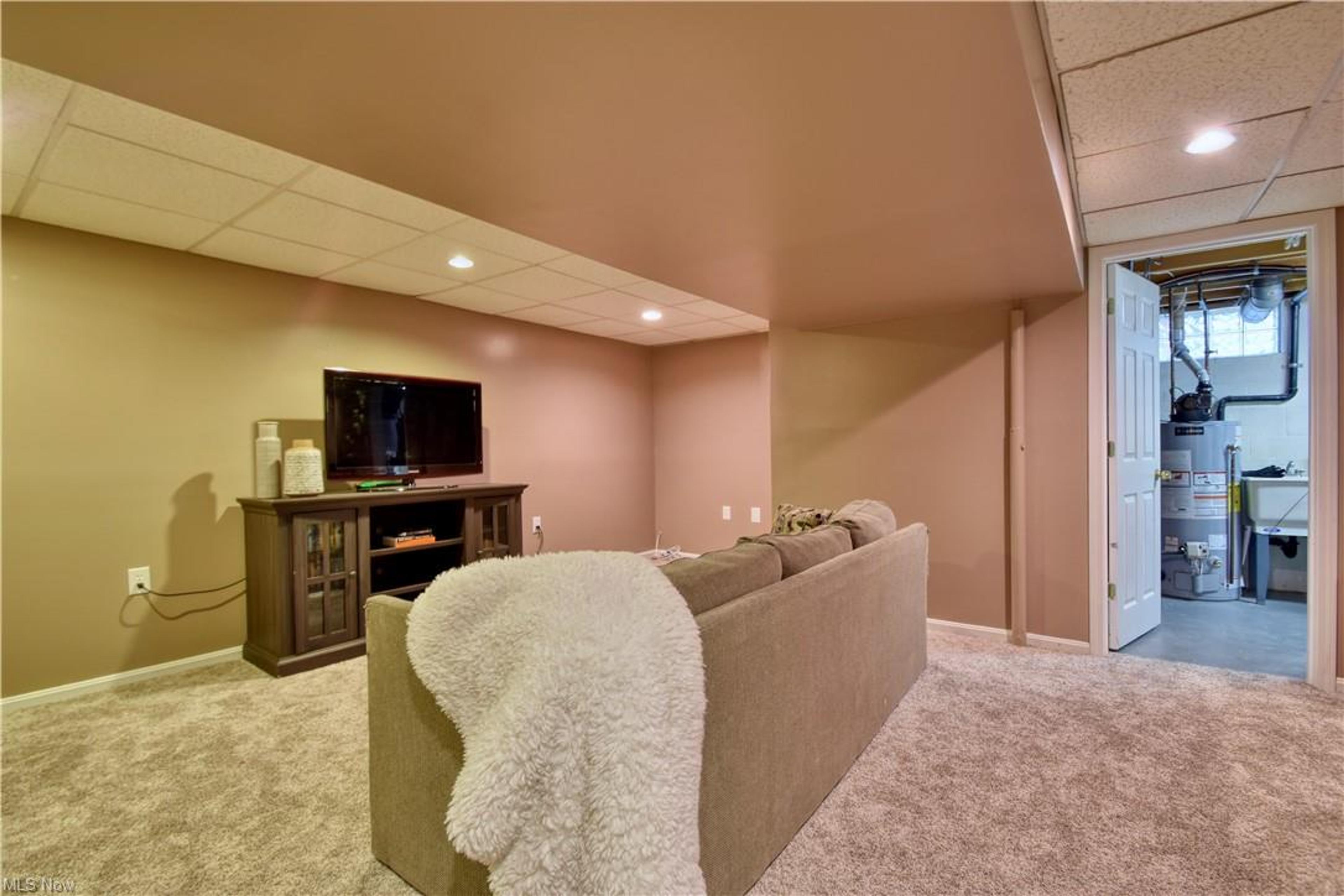 8255 Lancaster Drive #8, Mentor - photo 19