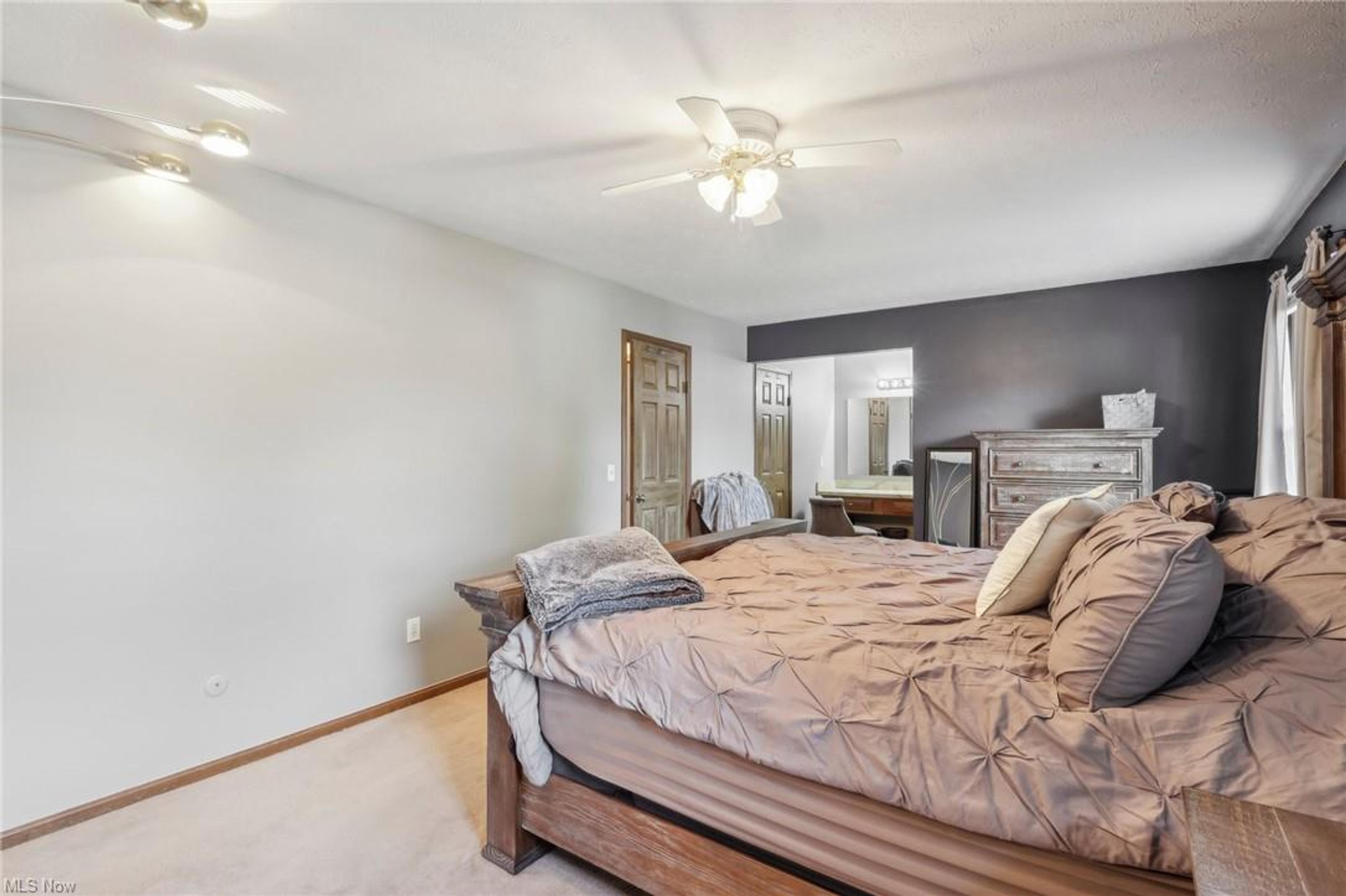 800 Orchardview Avenue, Seven Hills - photo 8
