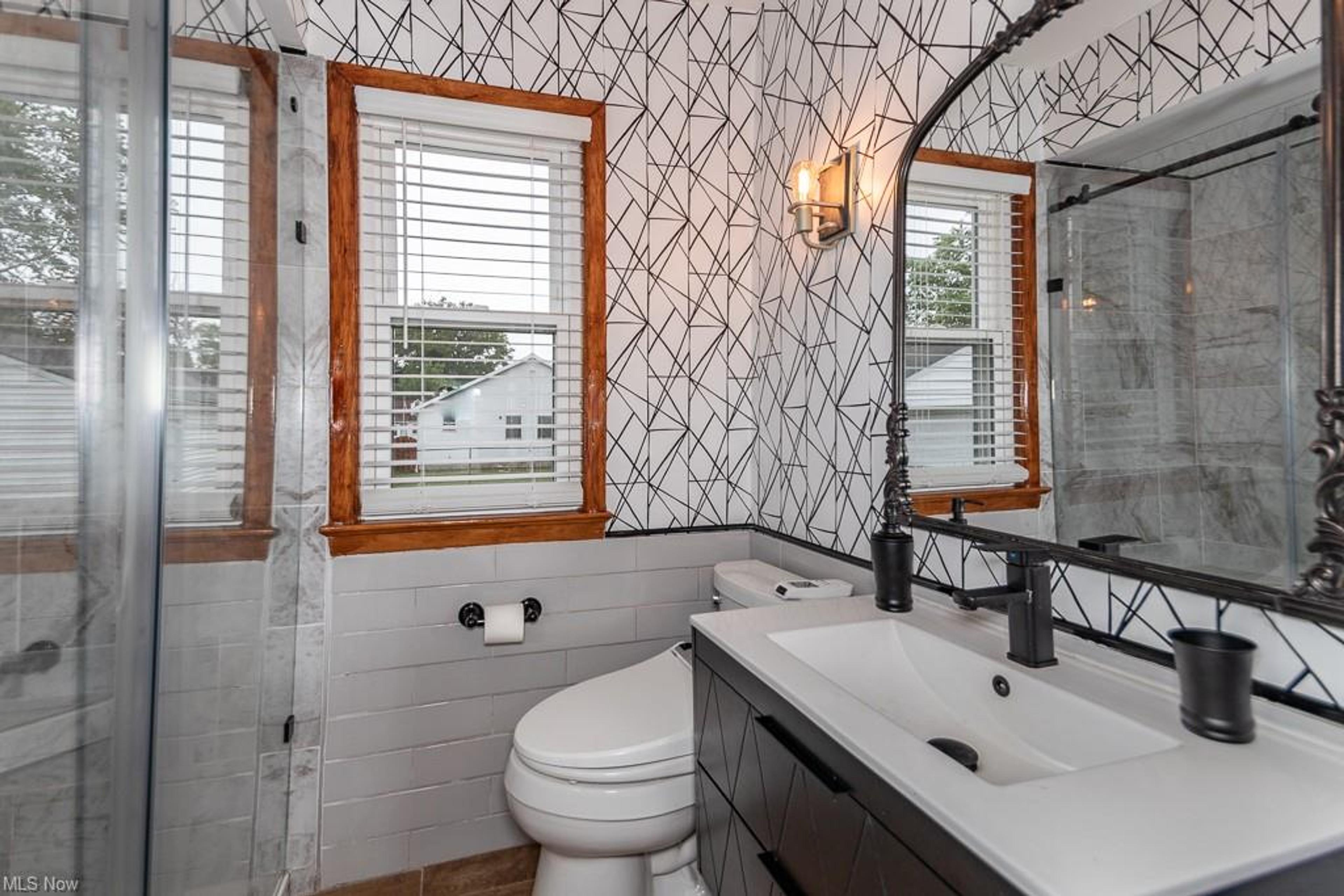 3828 E 365th Street, Willoughby - photo 31
