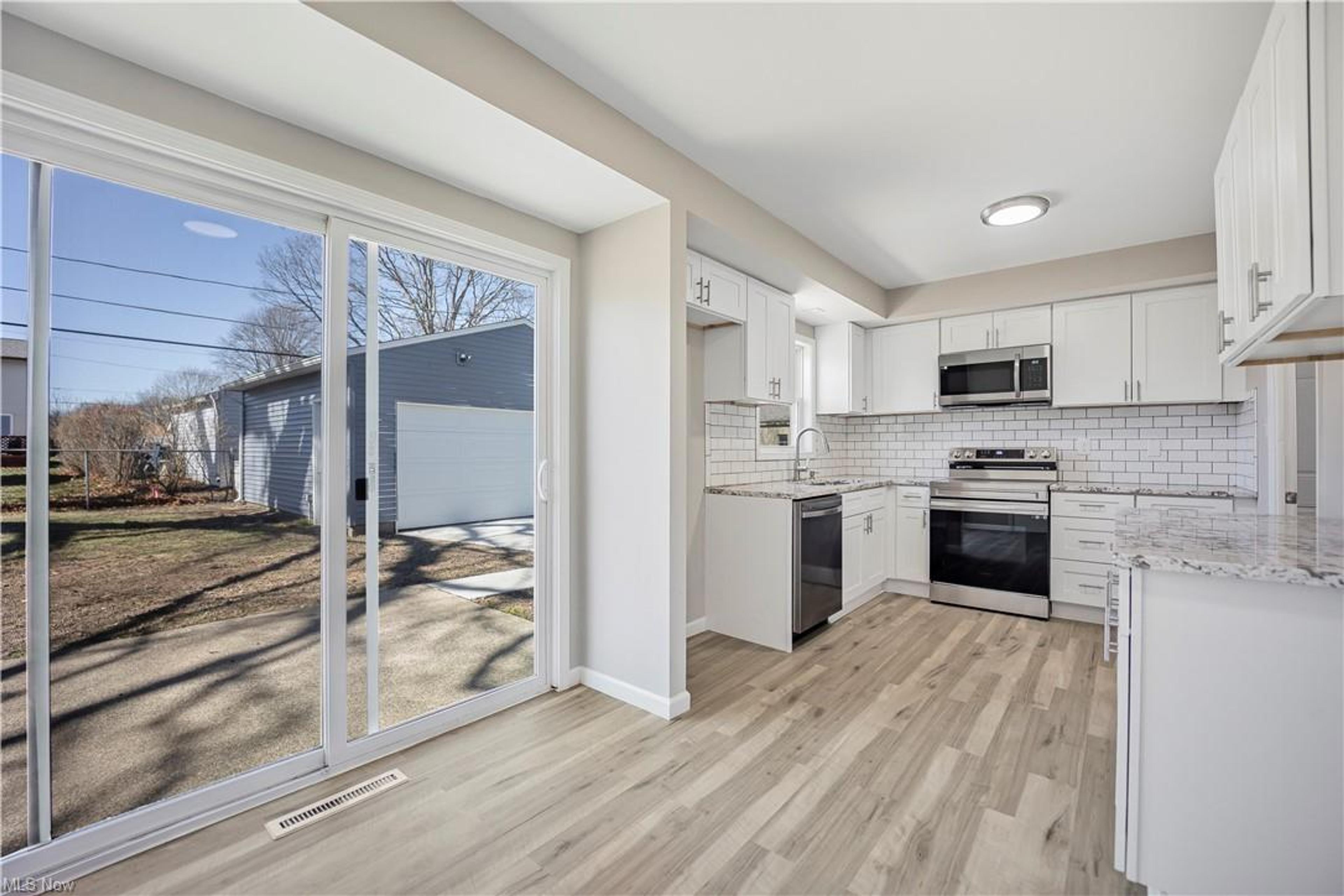 1008 Mohegan Trail, Willoughby - photo 17