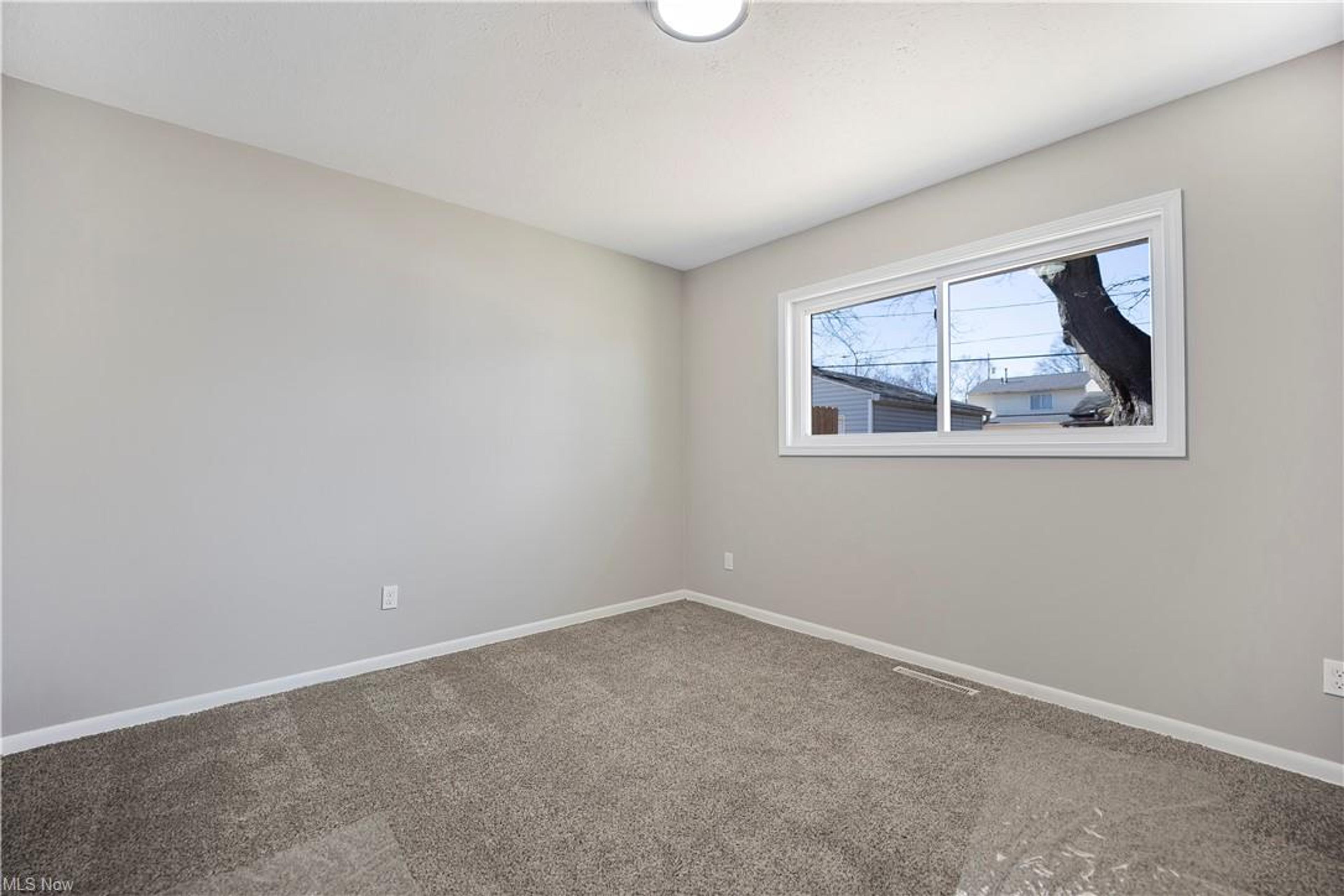 1008 Mohegan Trail, Willoughby - photo 19