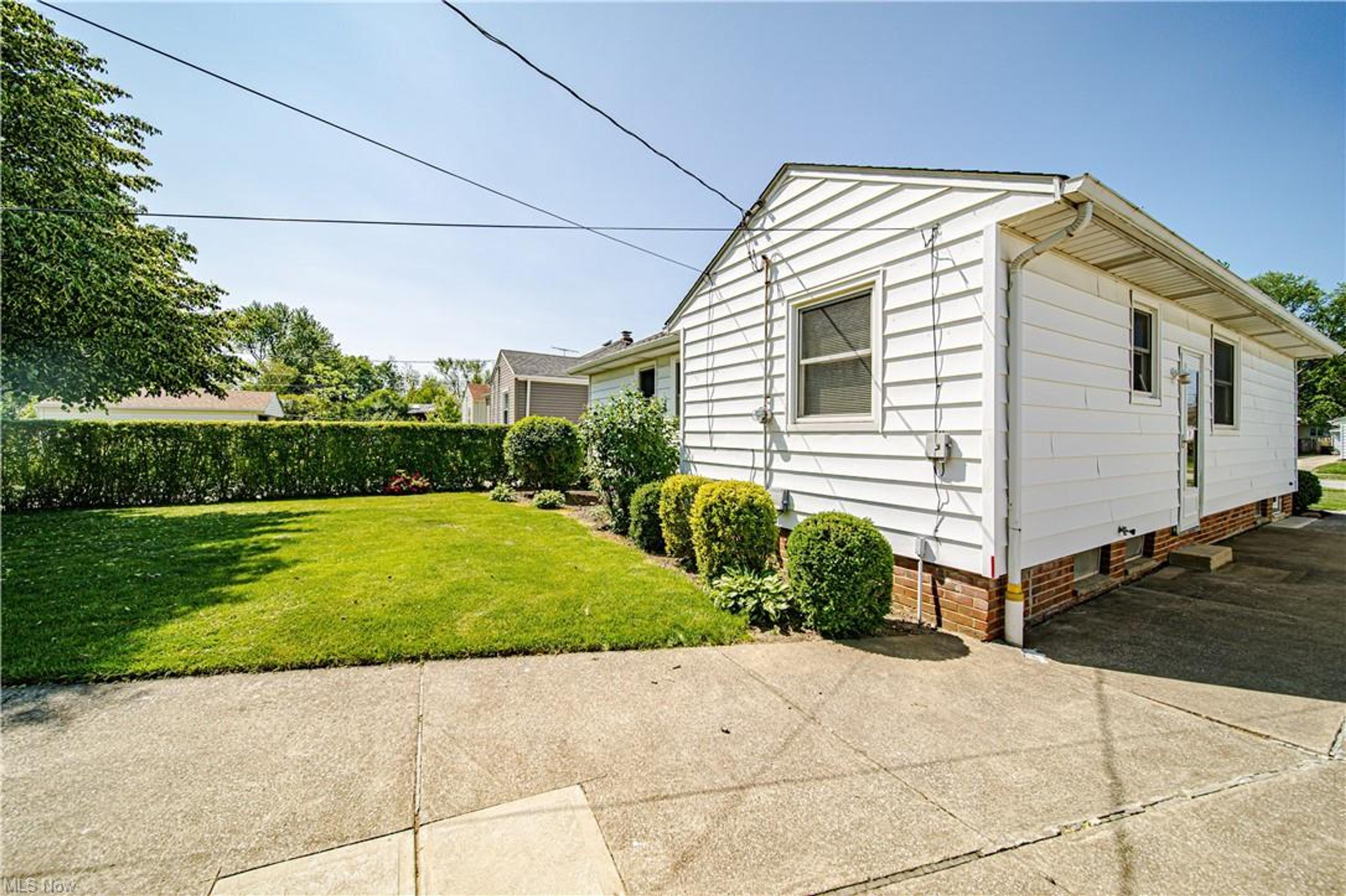 431 E 309th Street, Willowick - photo 20
