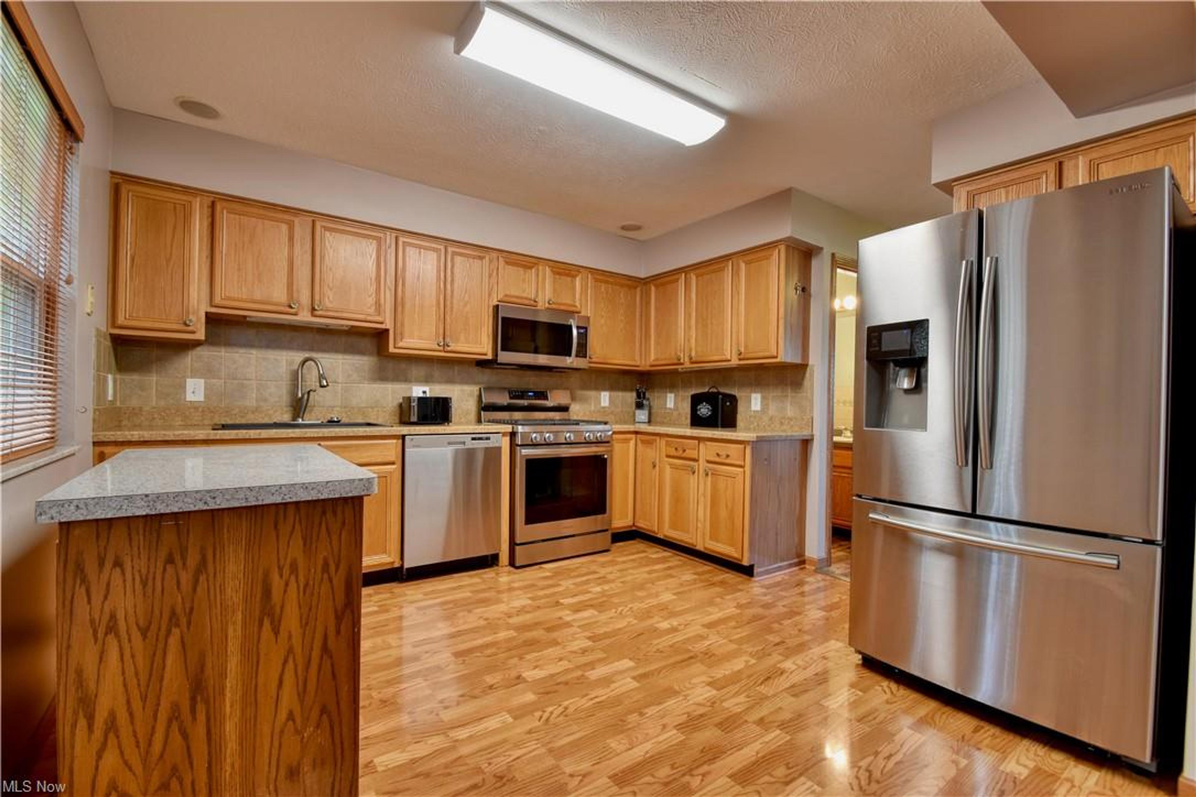 8255 Lancaster Drive #8, Mentor - photo 6