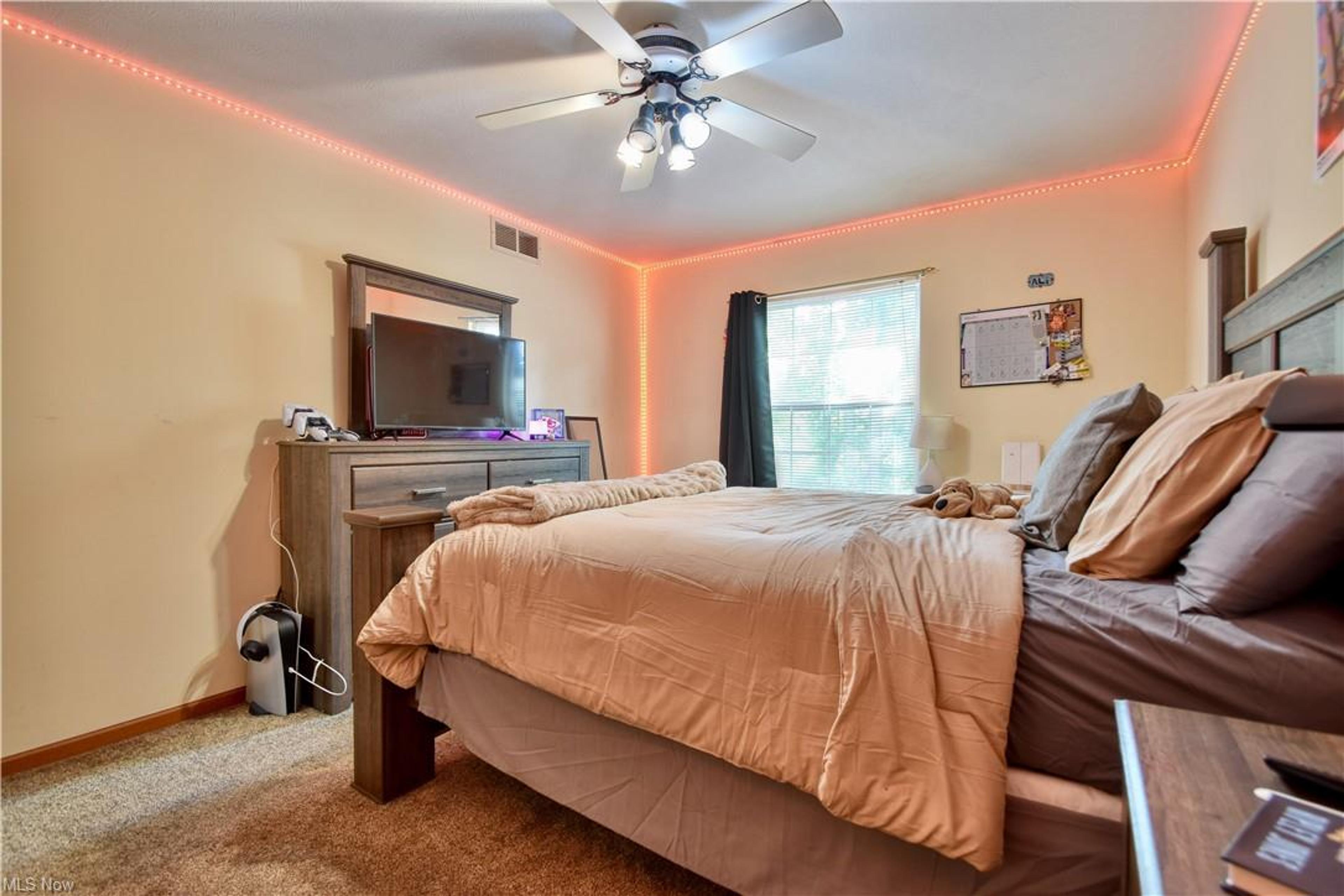 8255 Lancaster Drive #8, Mentor - photo 11