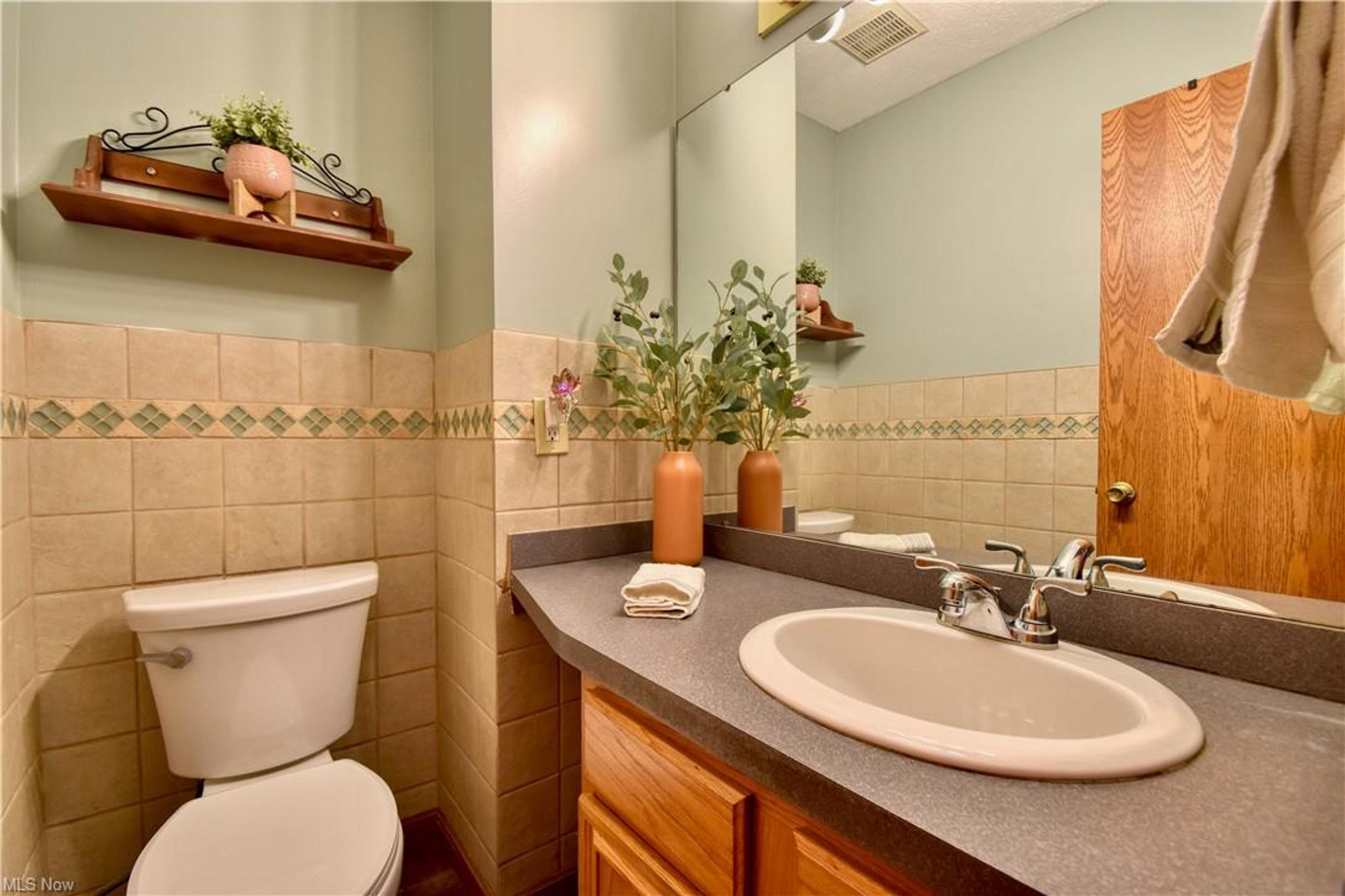8255 Lancaster Drive #8, Mentor - photo 9