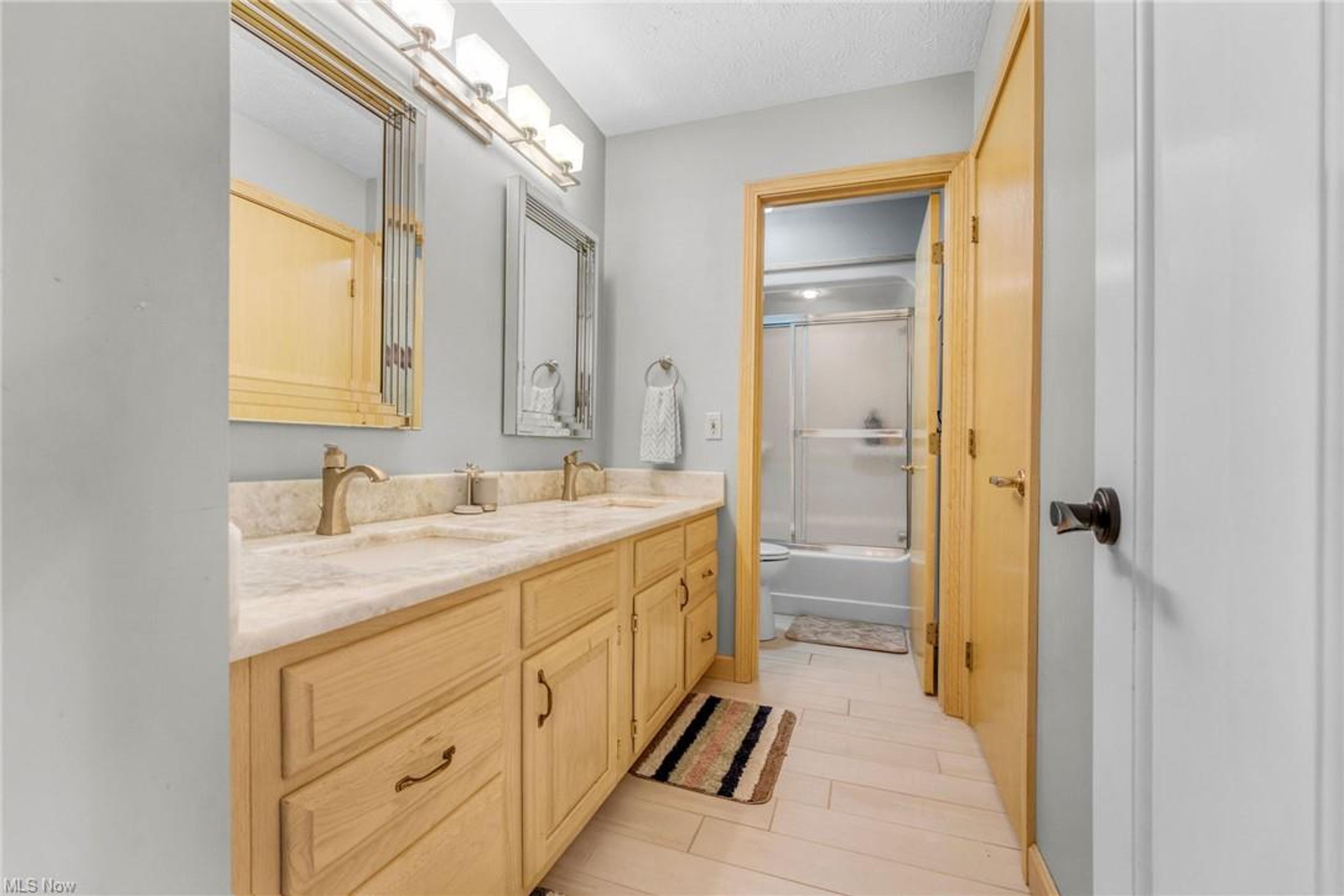 8432 Hilltop Drive, Mentor - photo 10