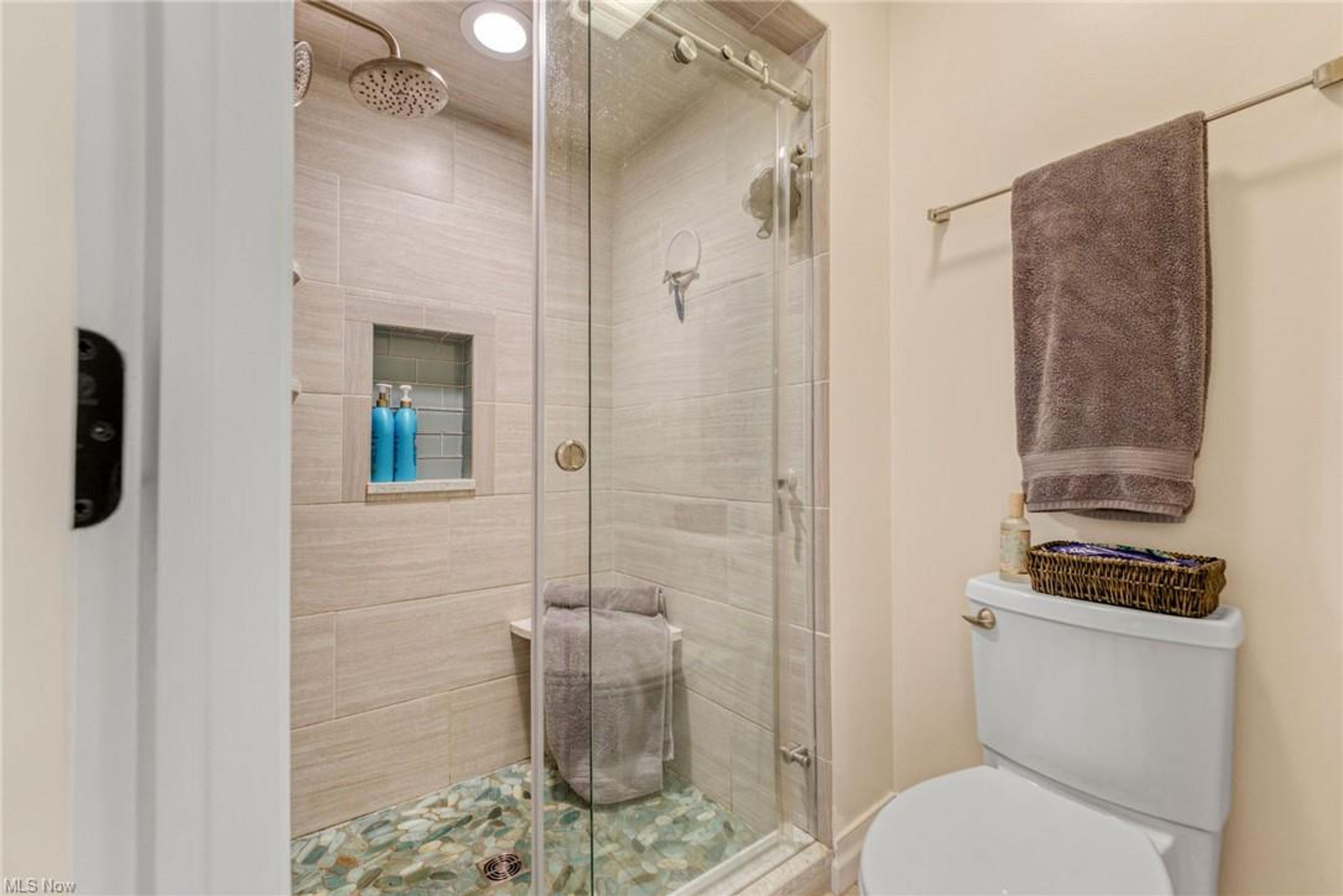 8432 Hilltop Drive, Mentor - photo 7