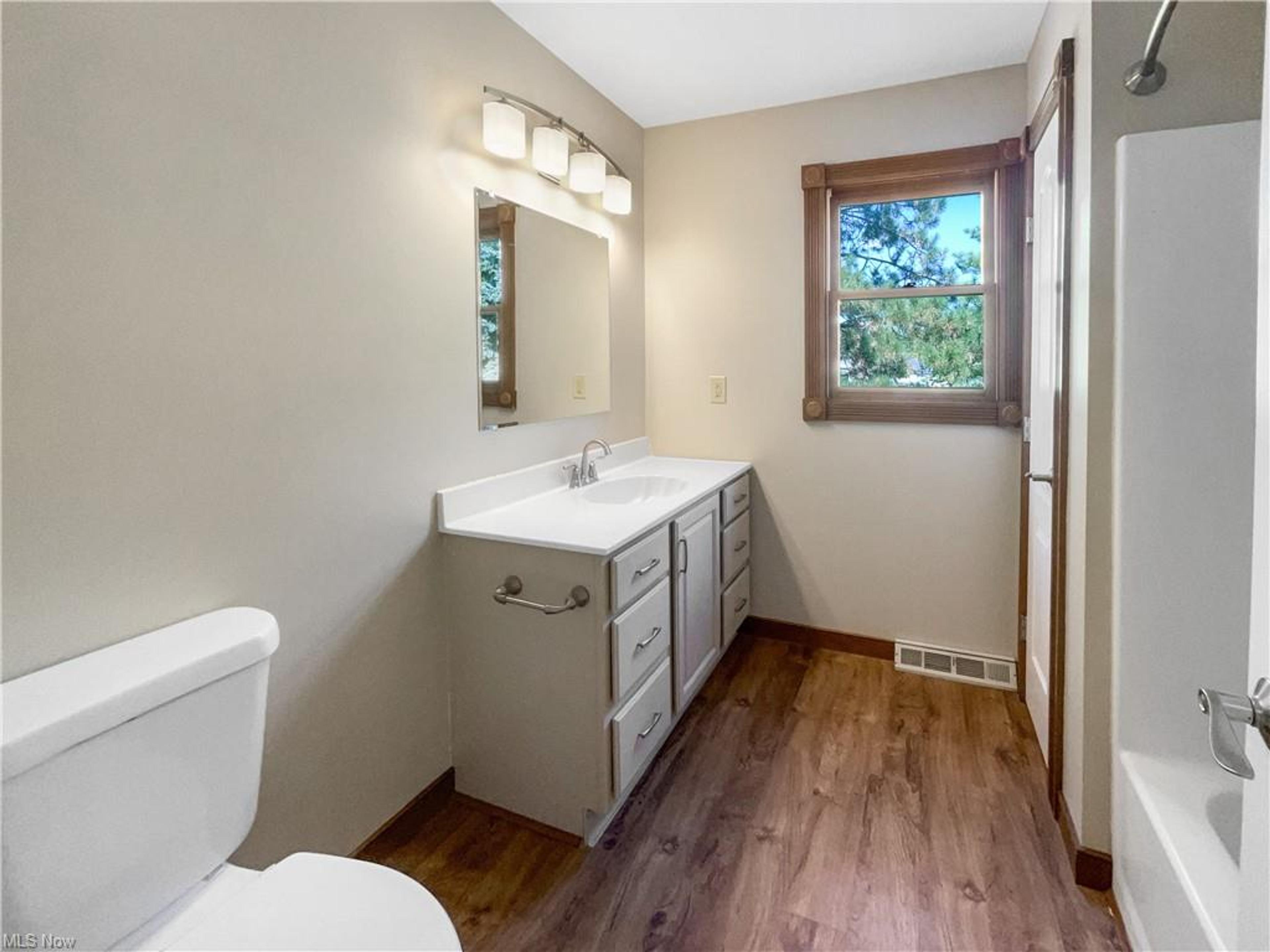 2154 Ridgebury Drive, Painesville - photo 12