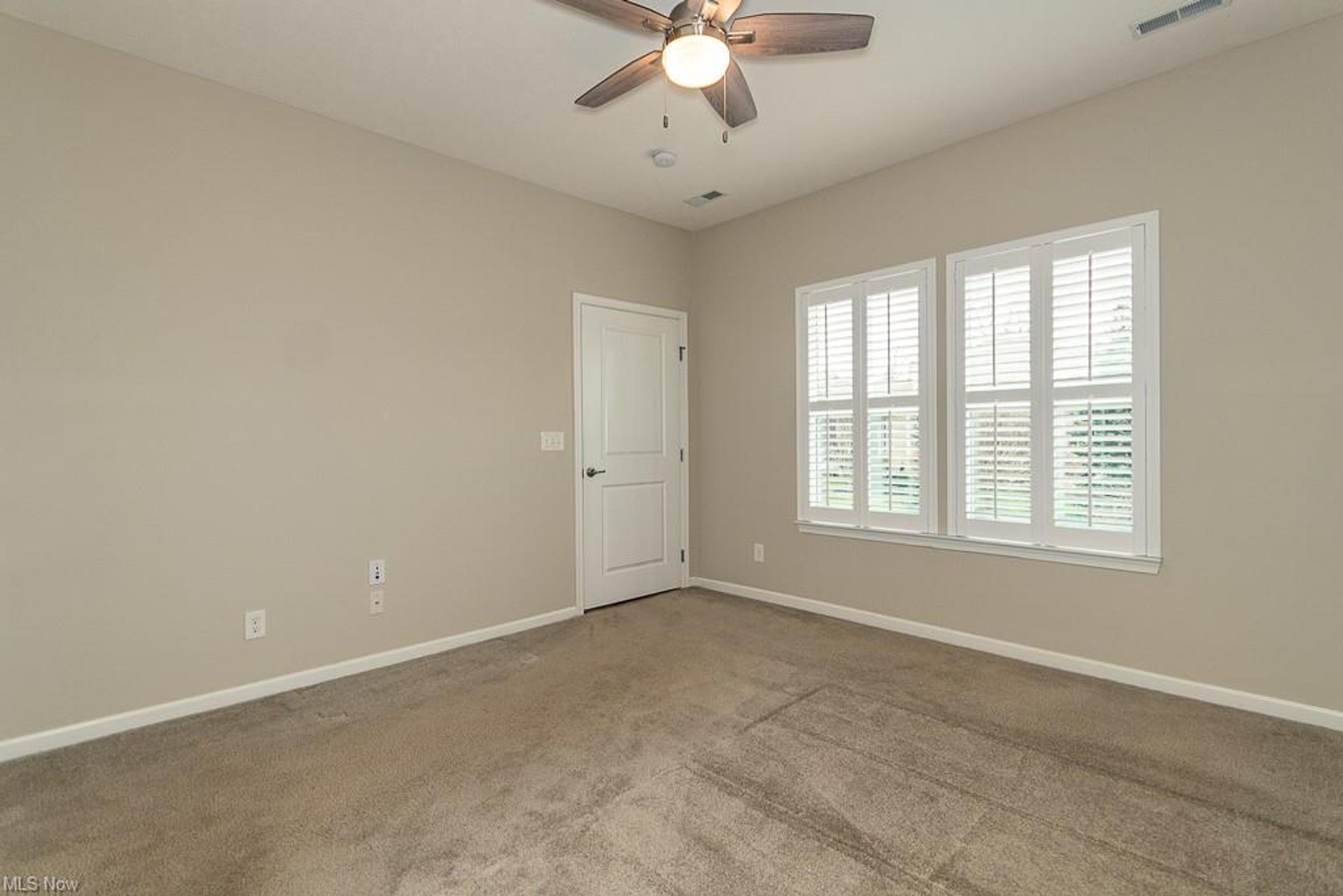 8693 Prairie Grass Lane, Mentor - photo 24
