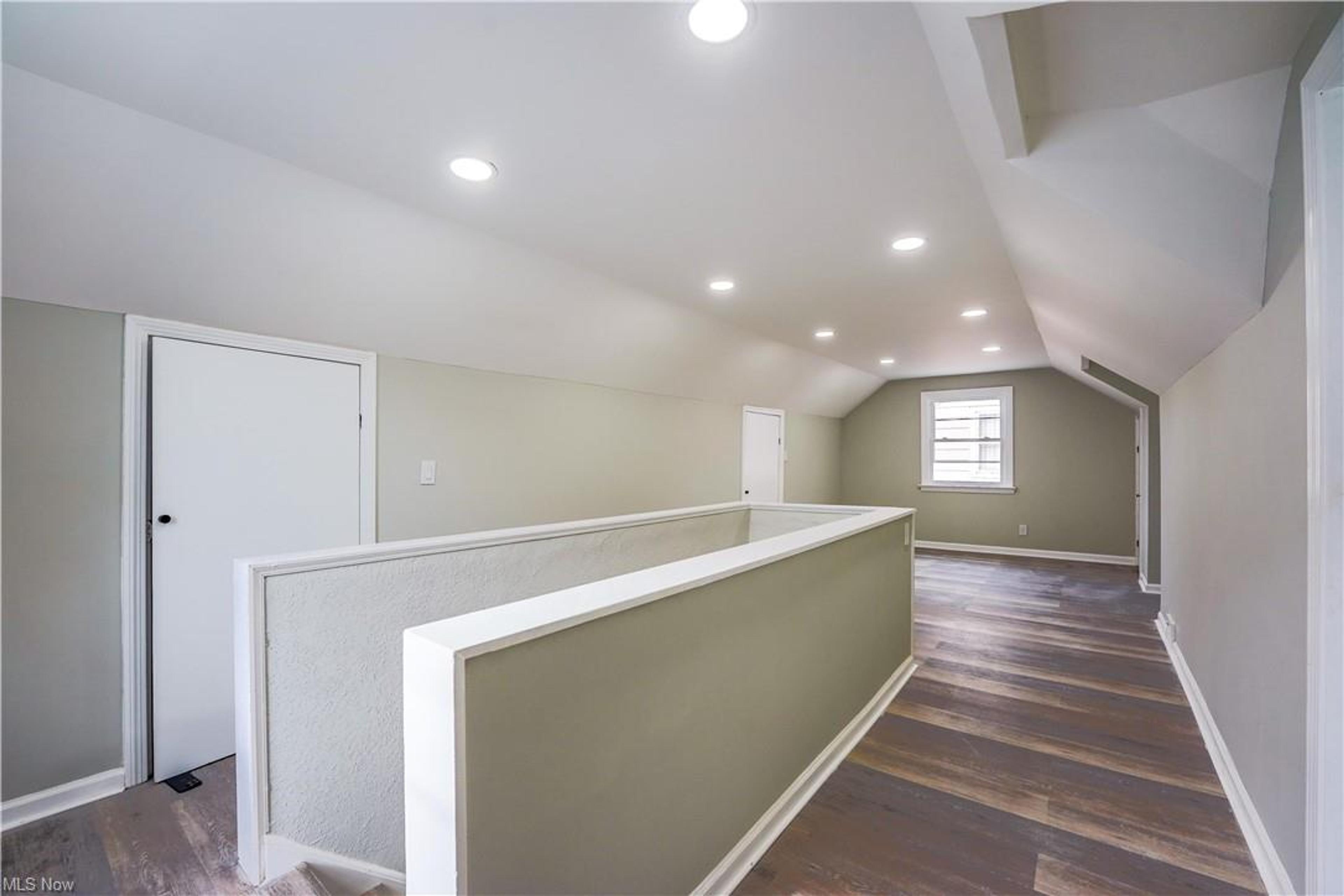 420 E 323rd Street, Willowick - photo 10