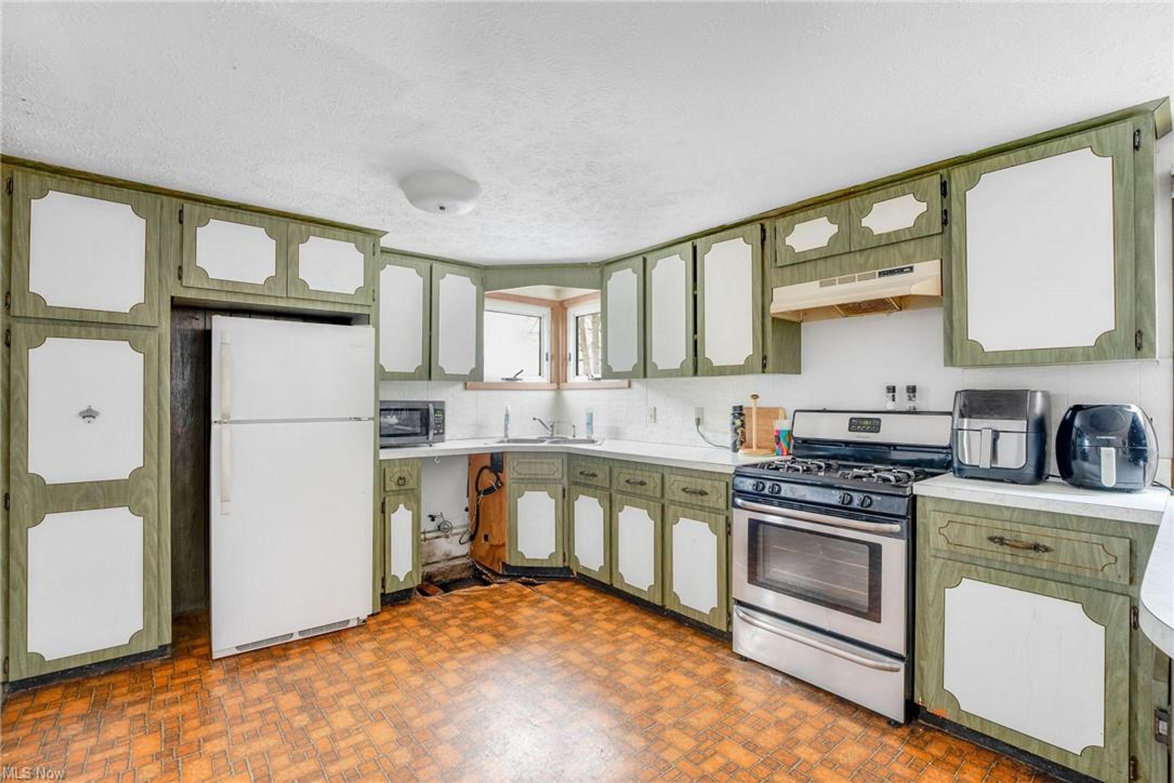 1 E Shore Boulevard, Timberlake - photo 34