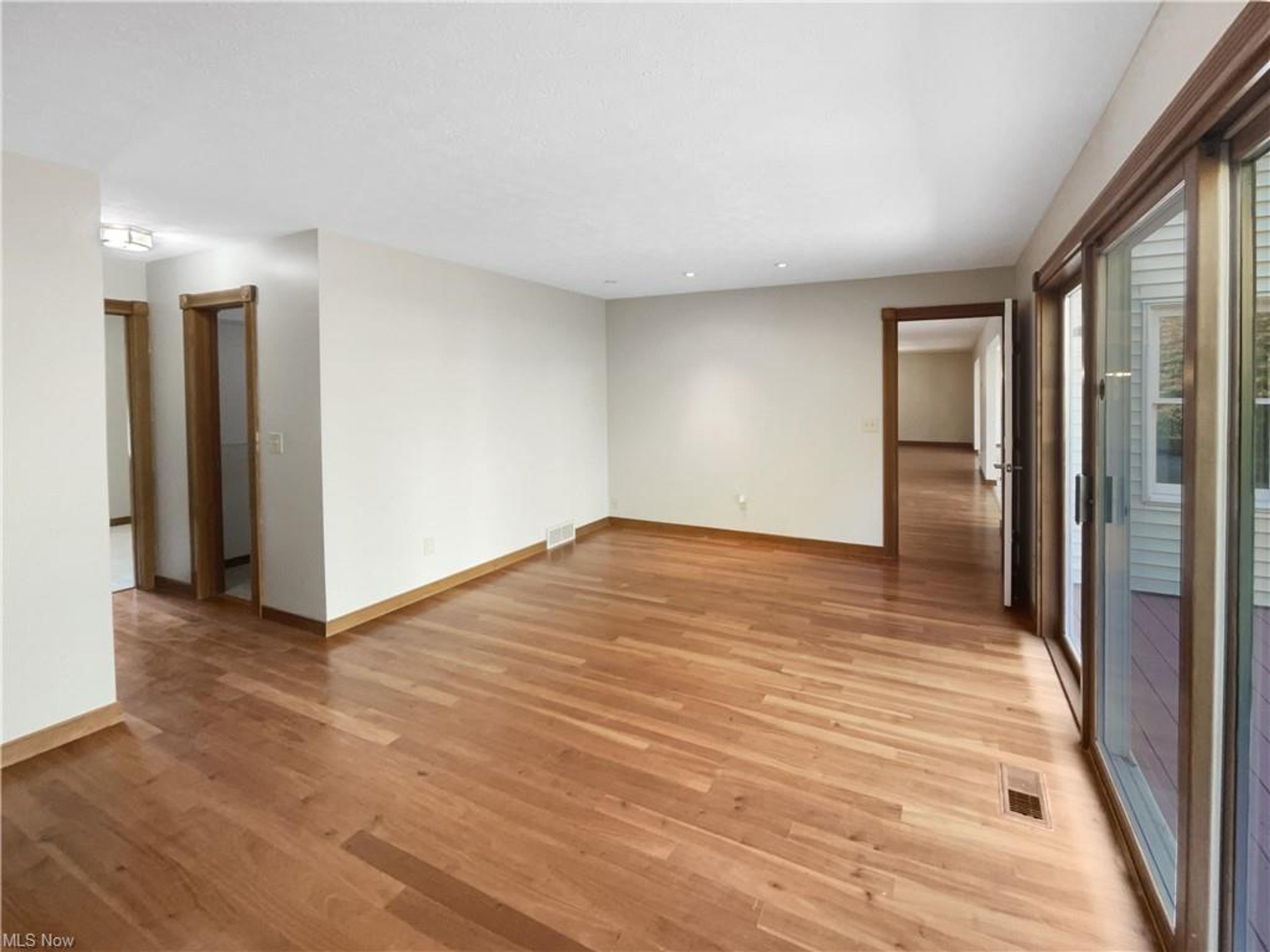 2154 Ridgebury Drive, Painesville - photo 9