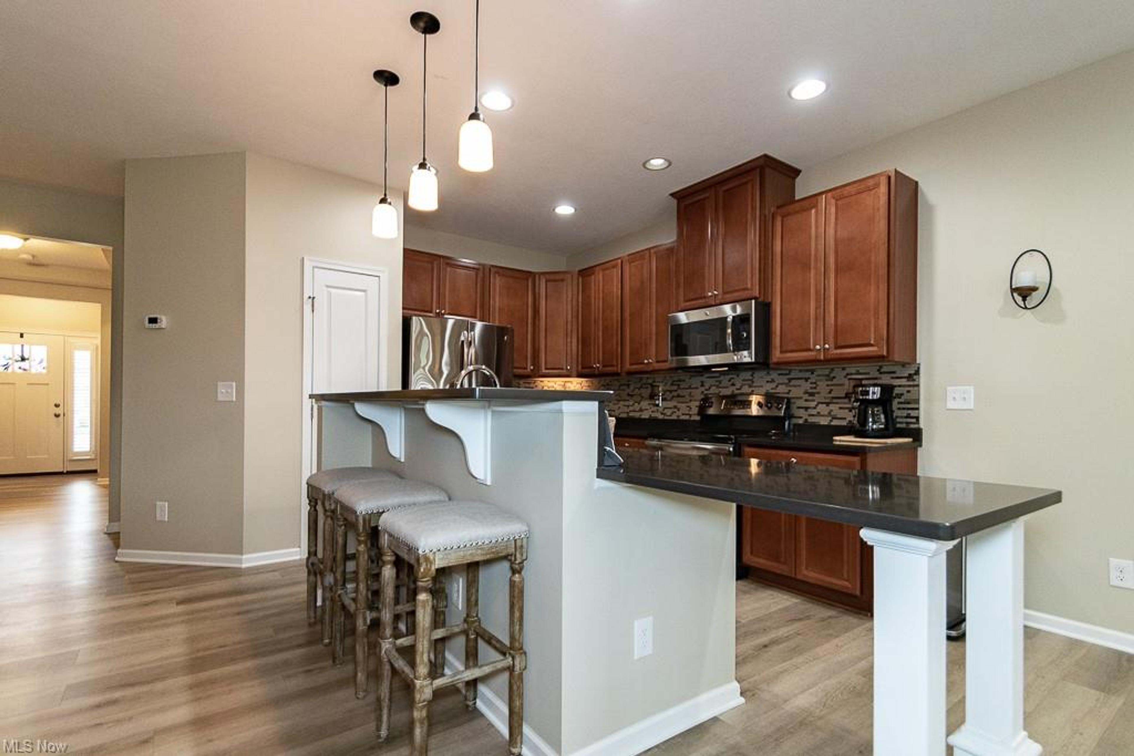 8693 Prairie Grass Lane, Mentor - photo 7
