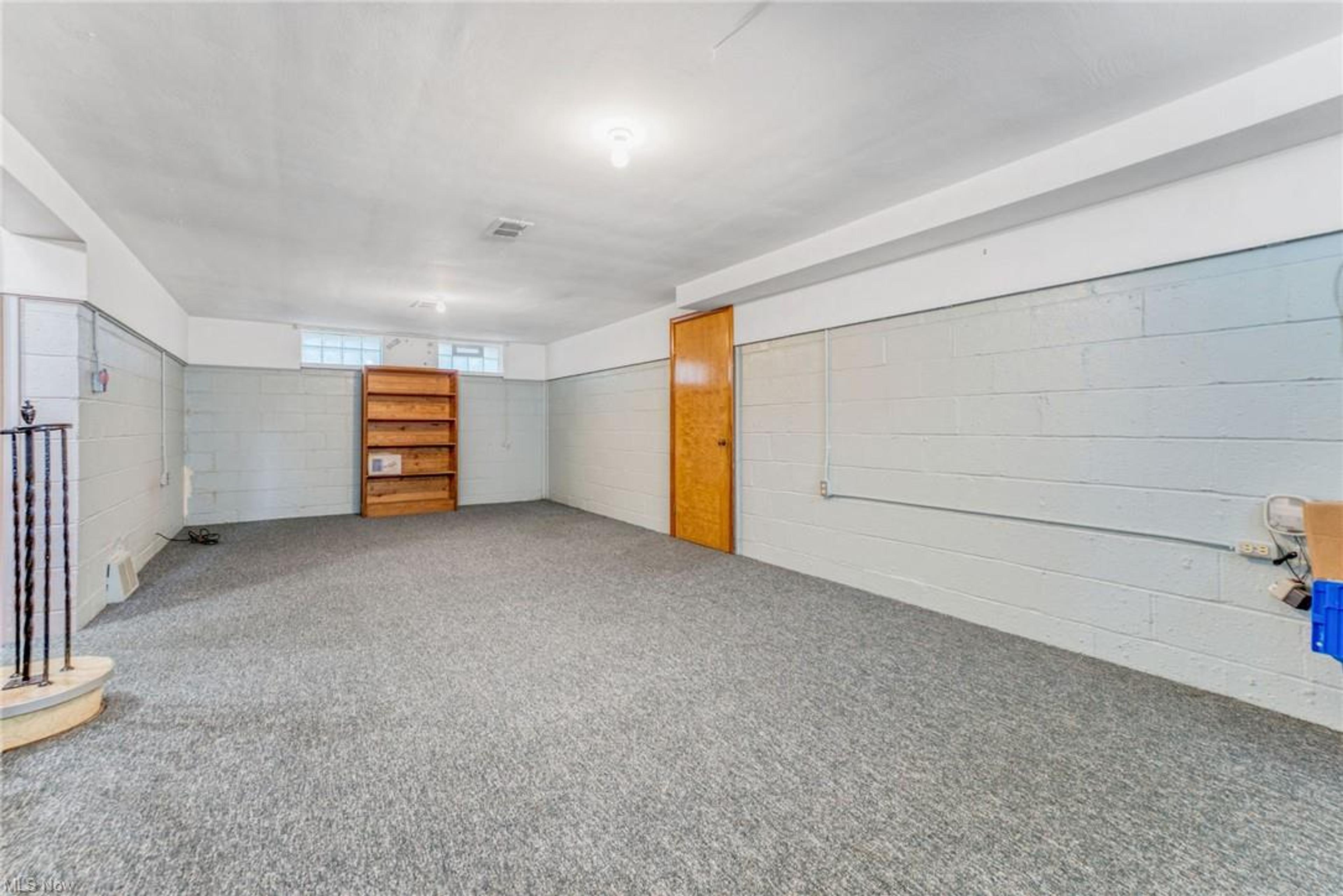 261 E 262nd Street, Euclid - photo 17