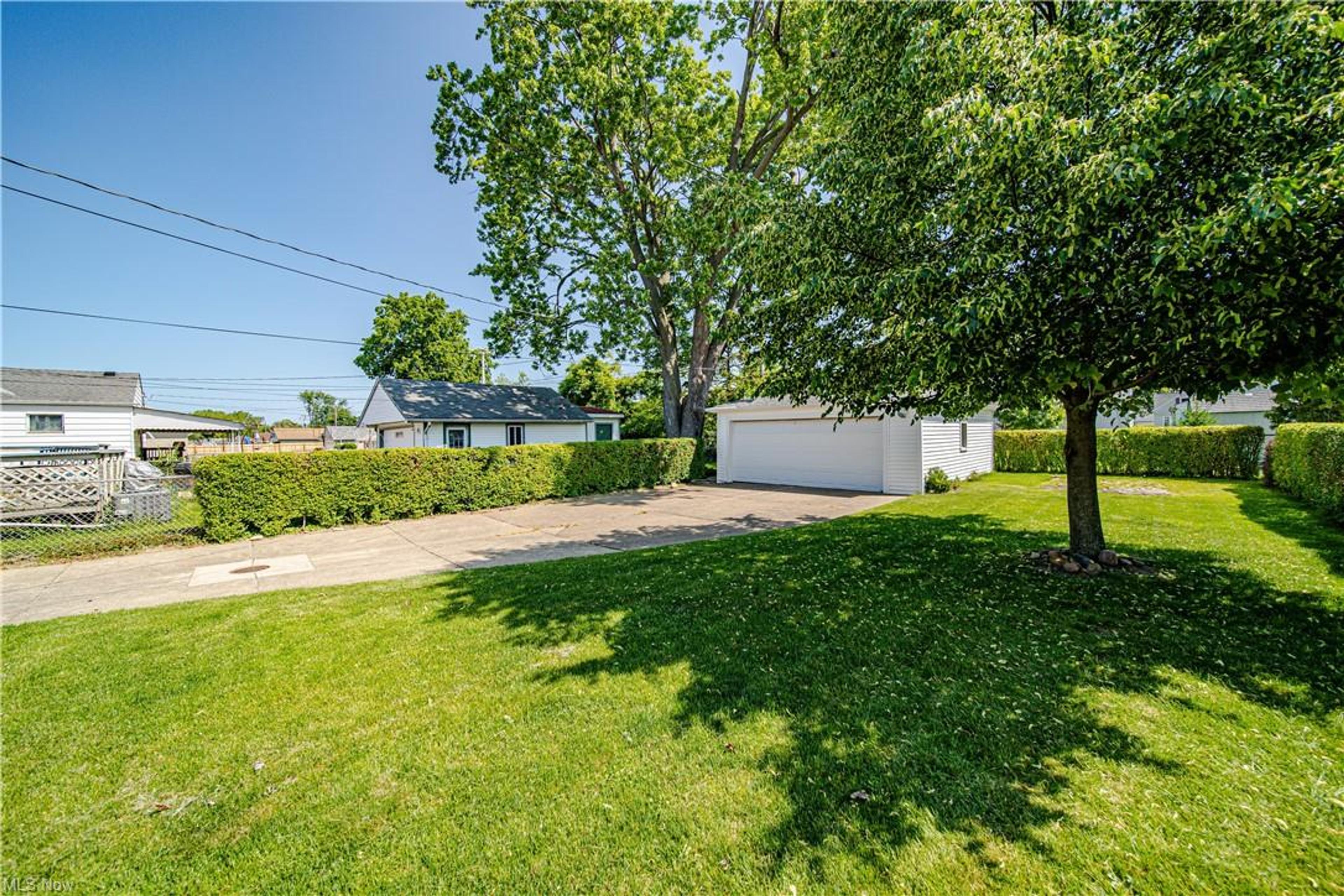 431 E 309th Street, Willowick - photo 25