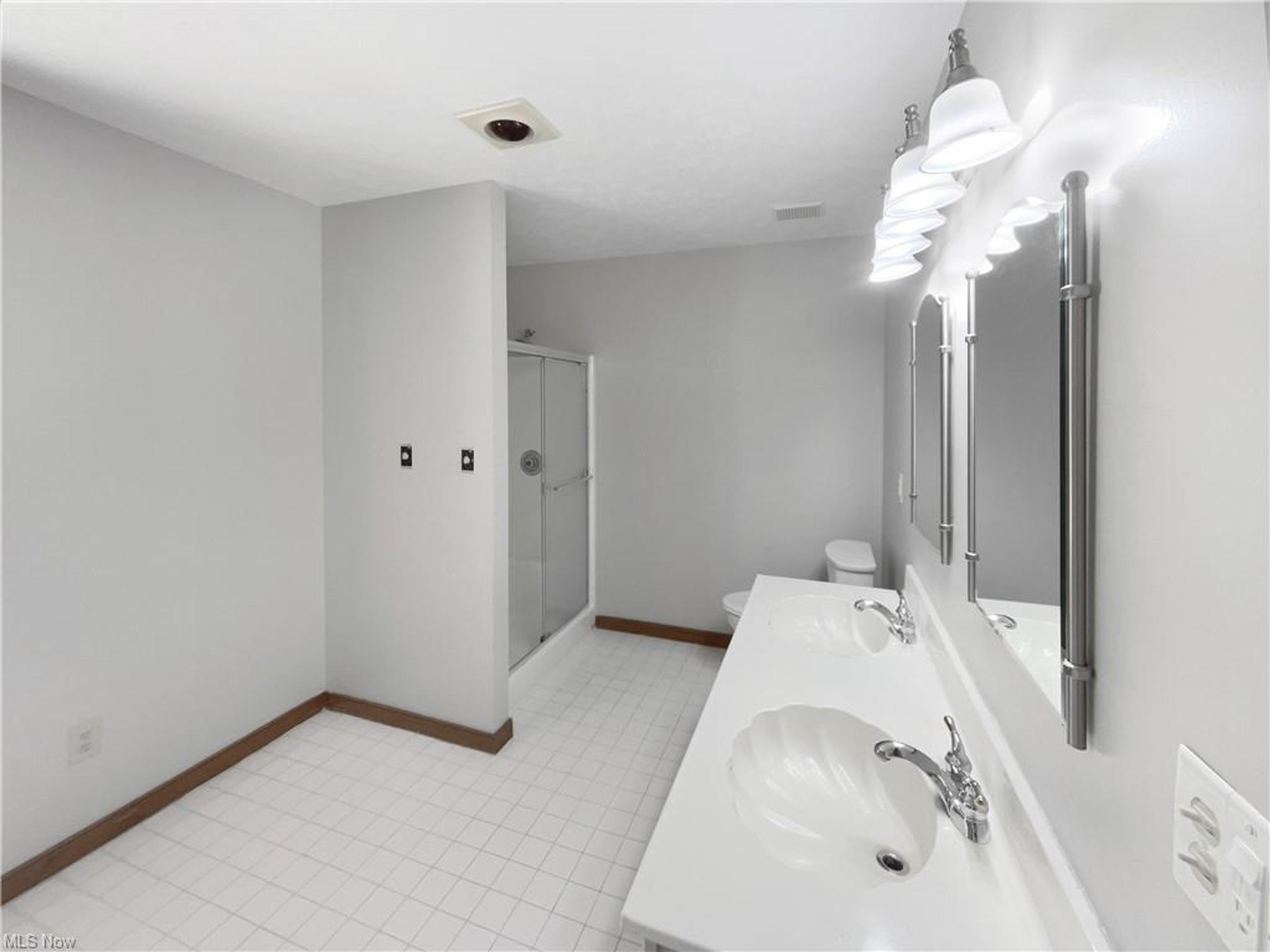 2154 Ridgebury Drive, Painesville - photo 14