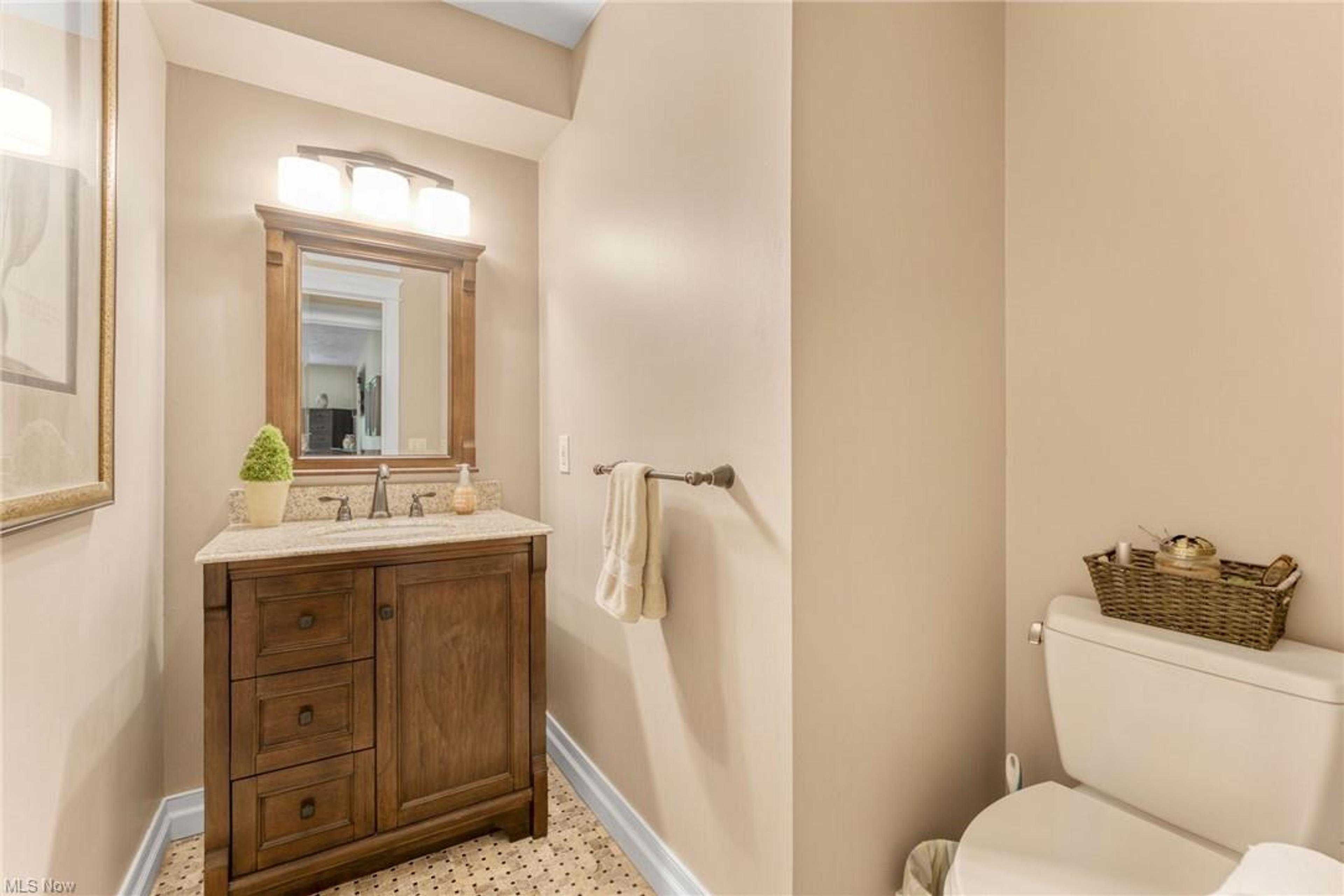 8432 Hilltop Drive, Mentor - photo 9