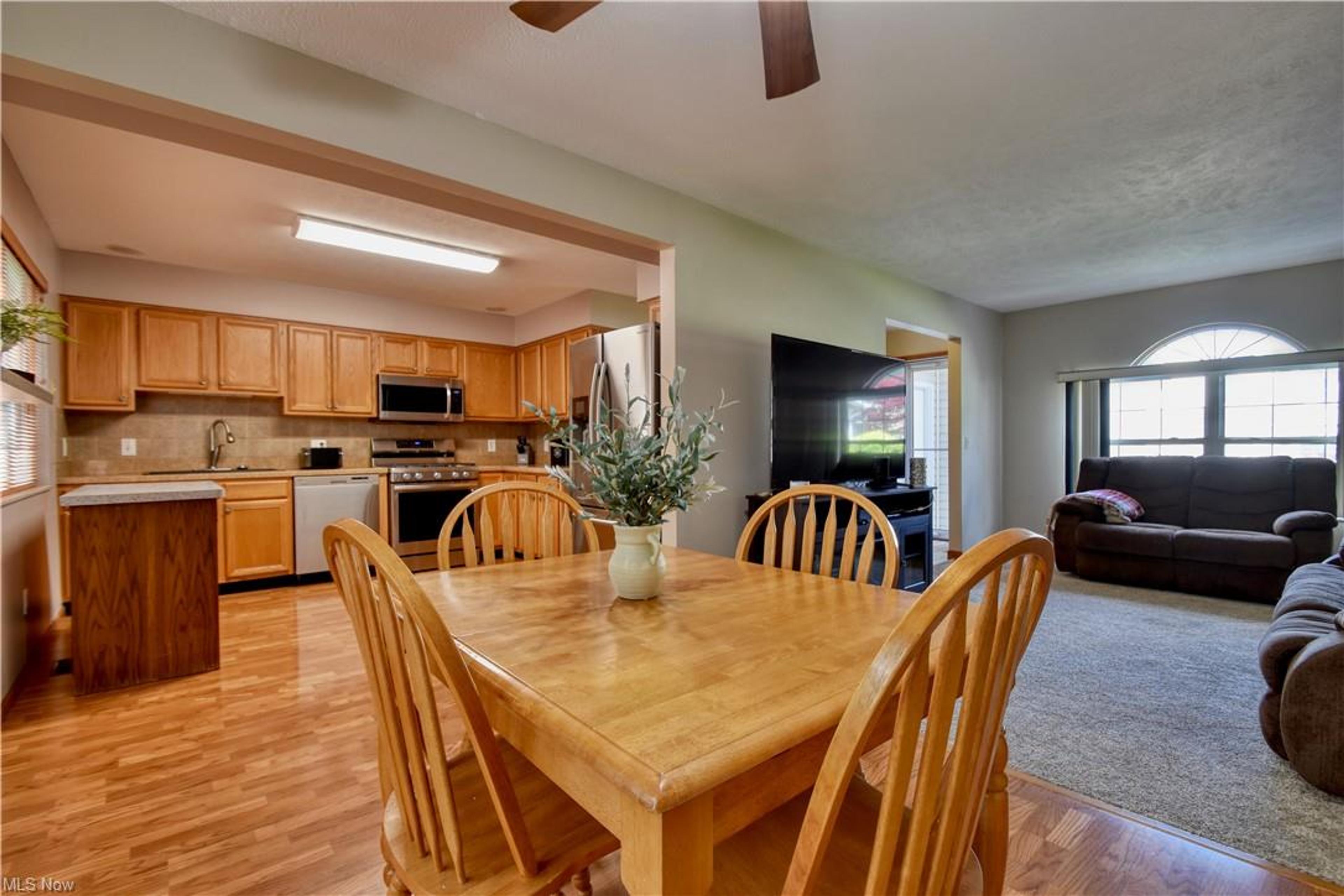 8255 Lancaster Drive #8, Mentor - photo 4