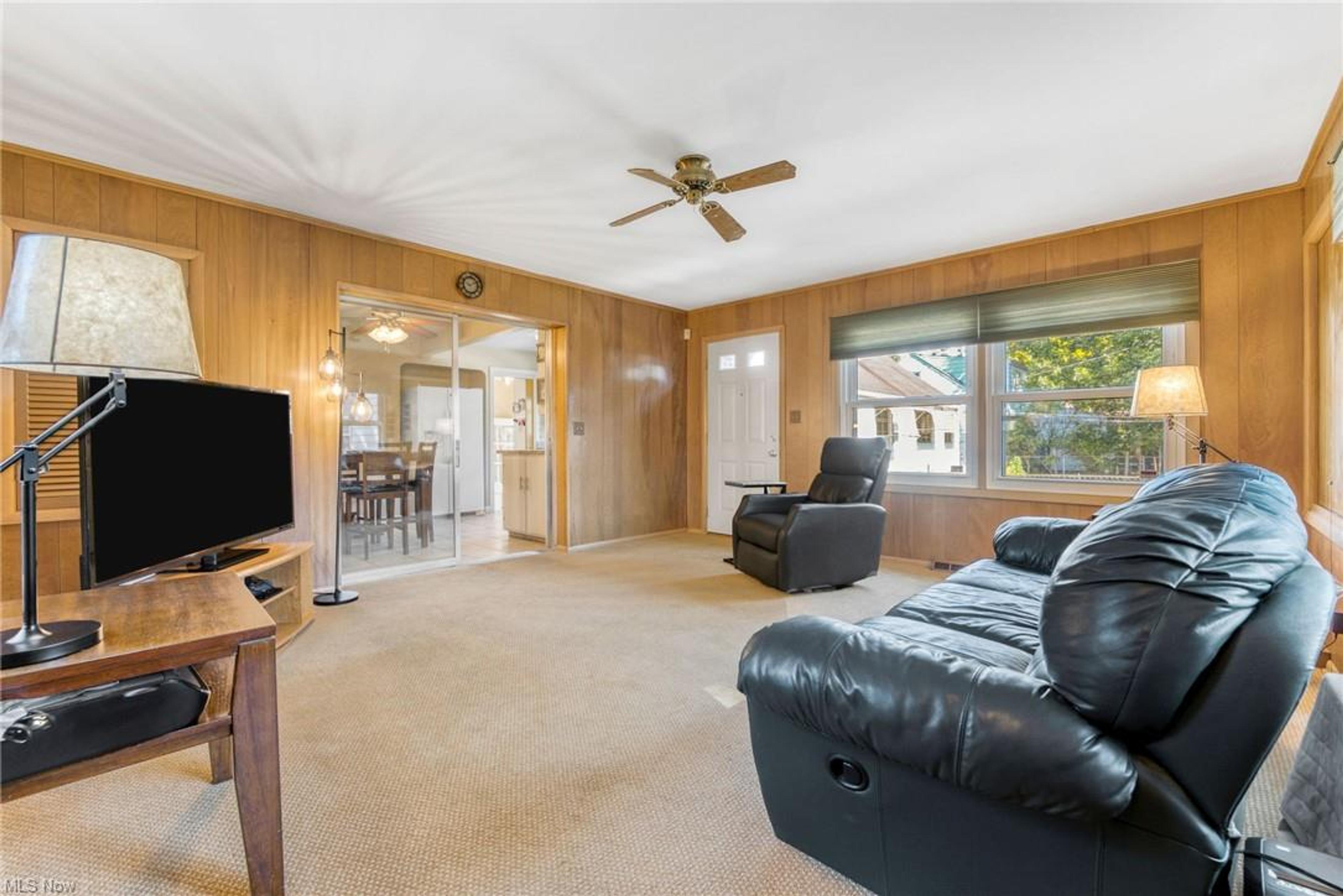 261 E 262nd Street, Euclid - photo 14