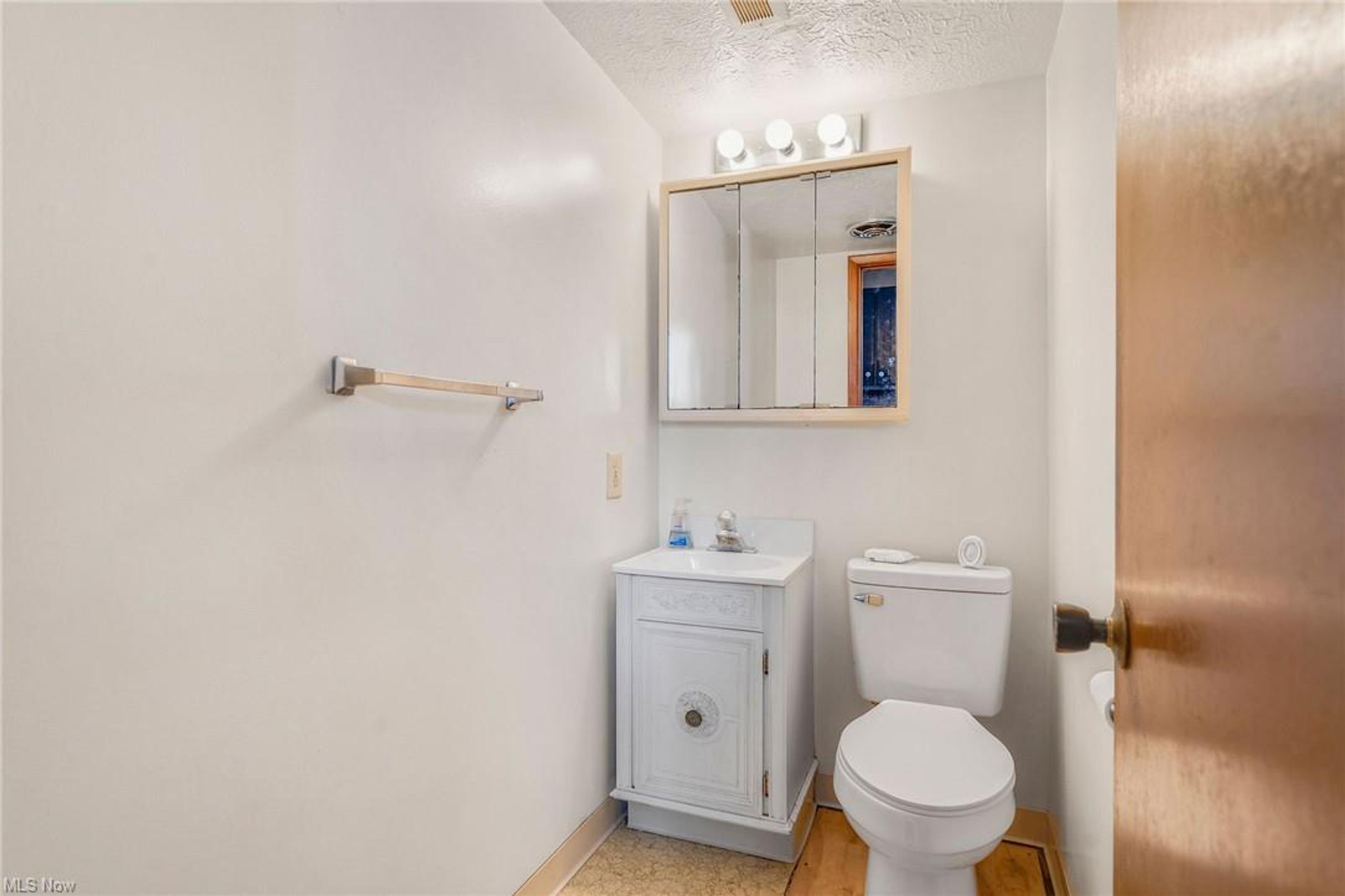 1 E Shore Boulevard, Timberlake - photo 12