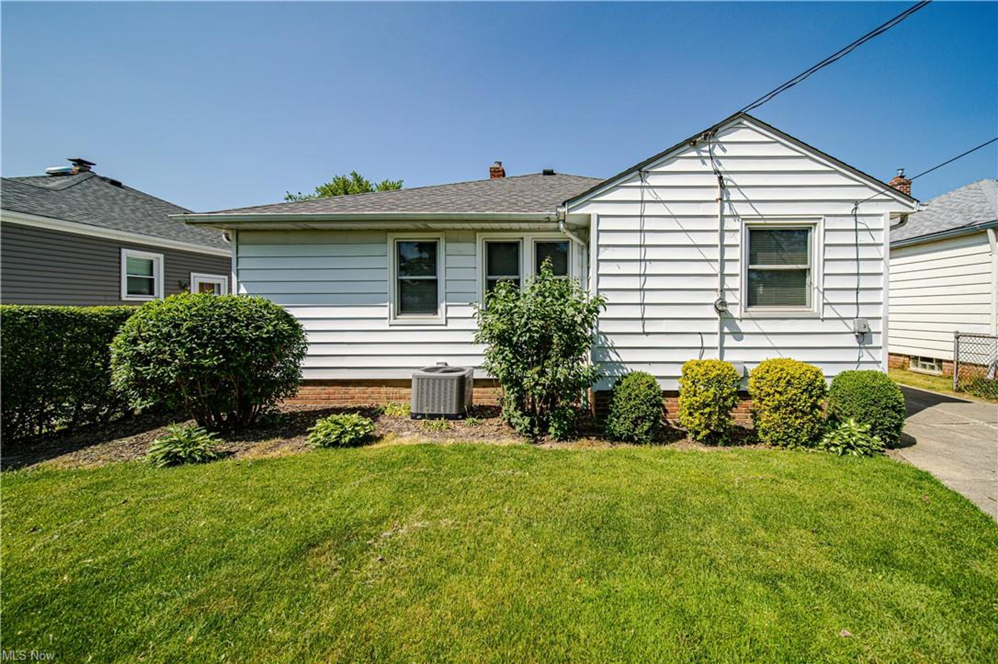 431 E 309th Street, Willowick - photo 23
