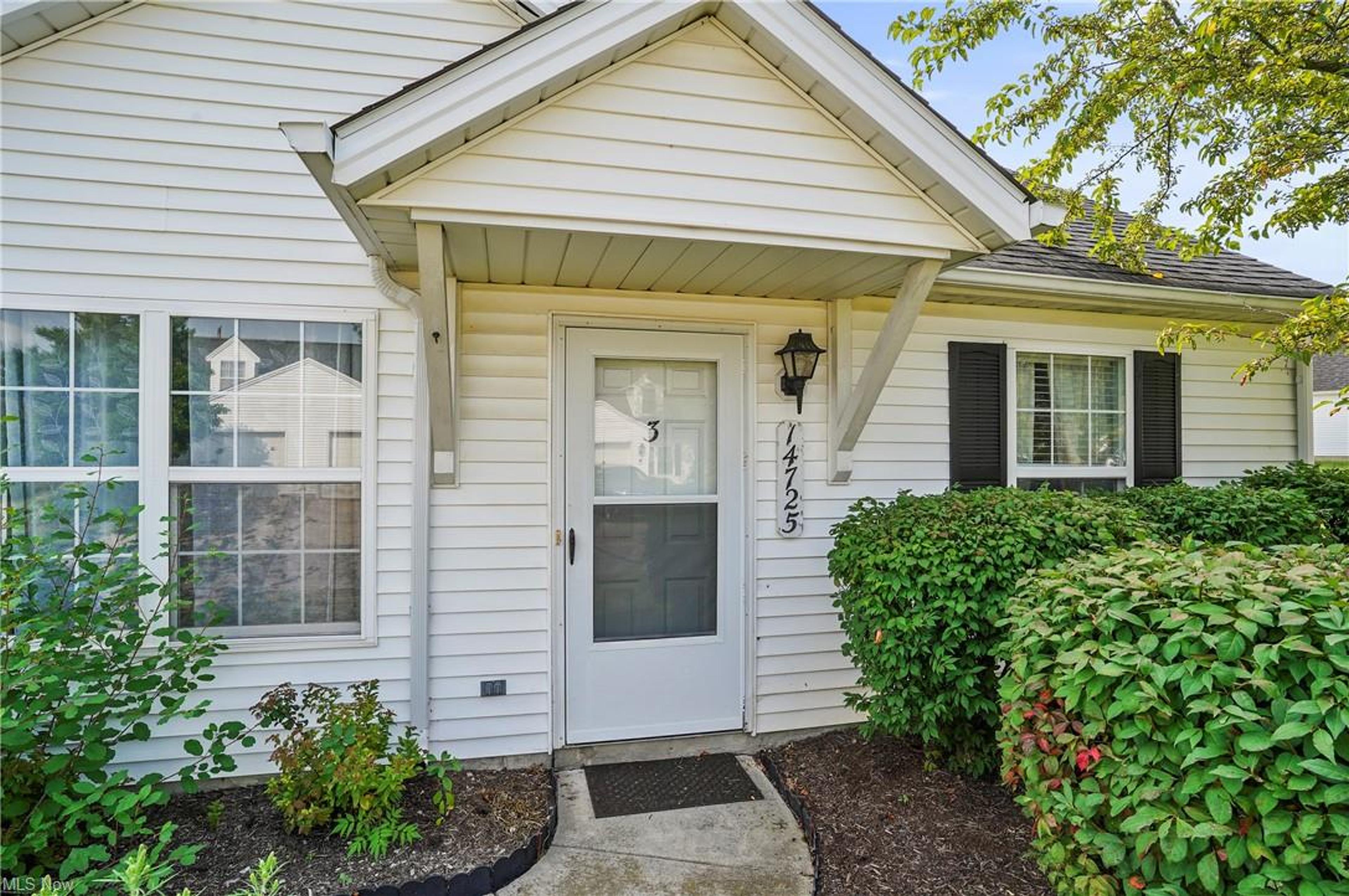 14725 Lakeview Drive, Middlefield - photo 10