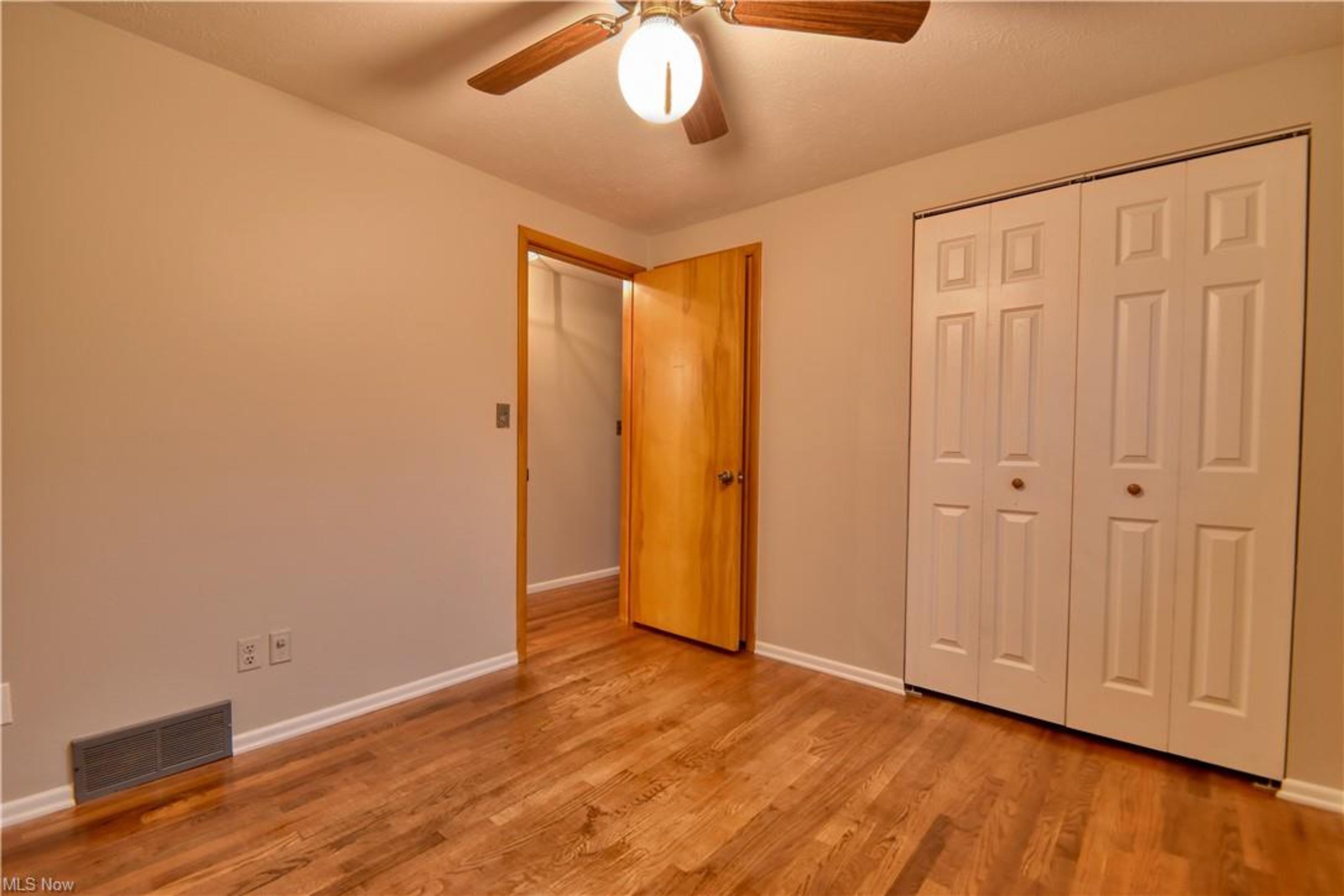 32868 Barbara Drive, Eastlake - photo 15