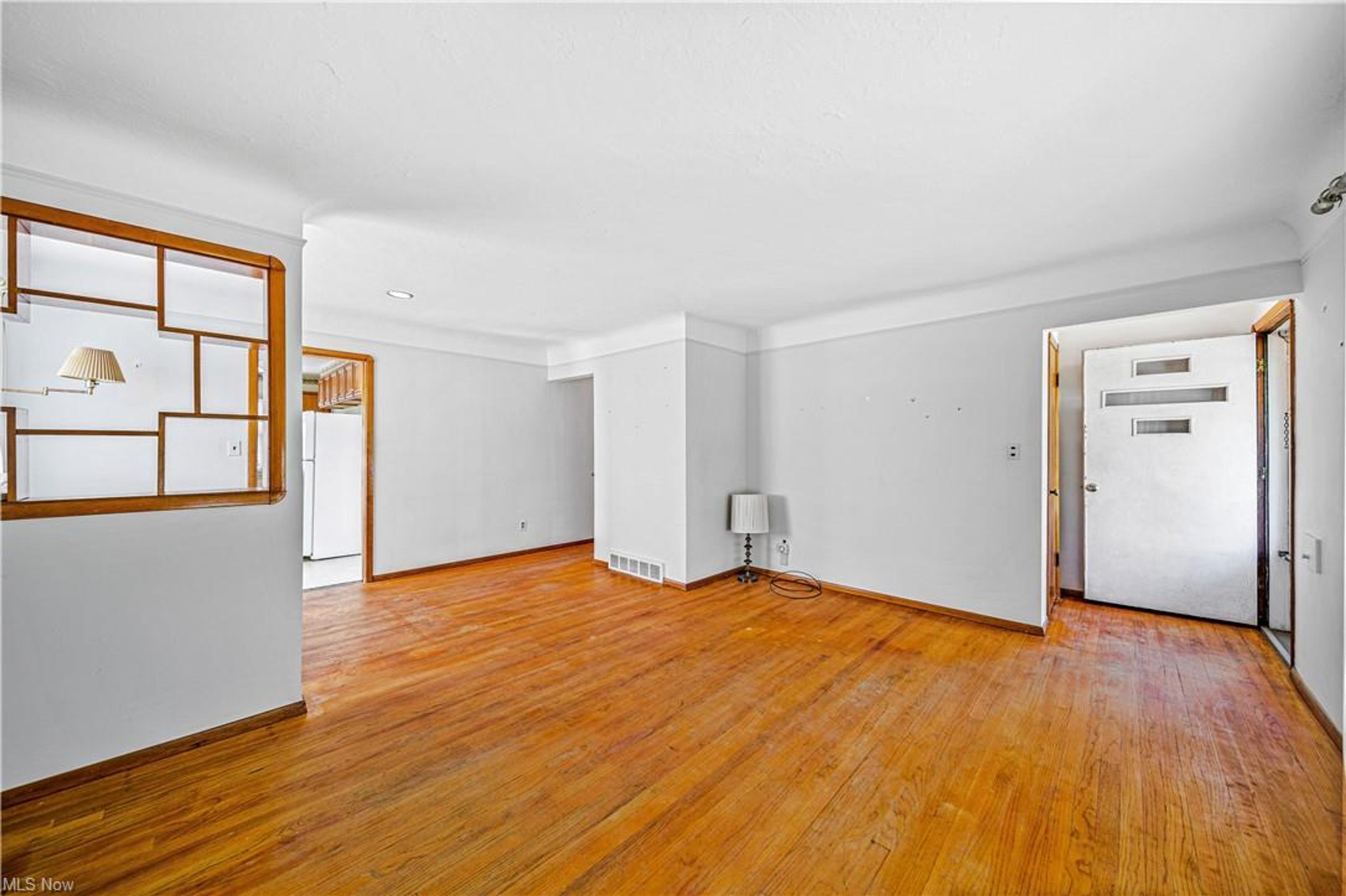 431 E 309th Street, Willowick - photo 17