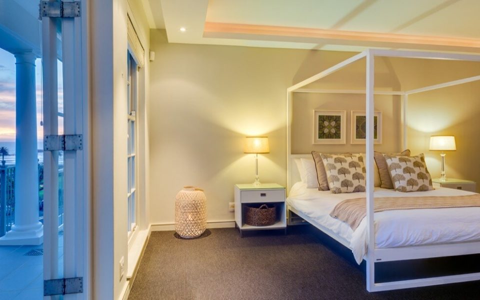 Canopy bedroom with adjoining bathroom