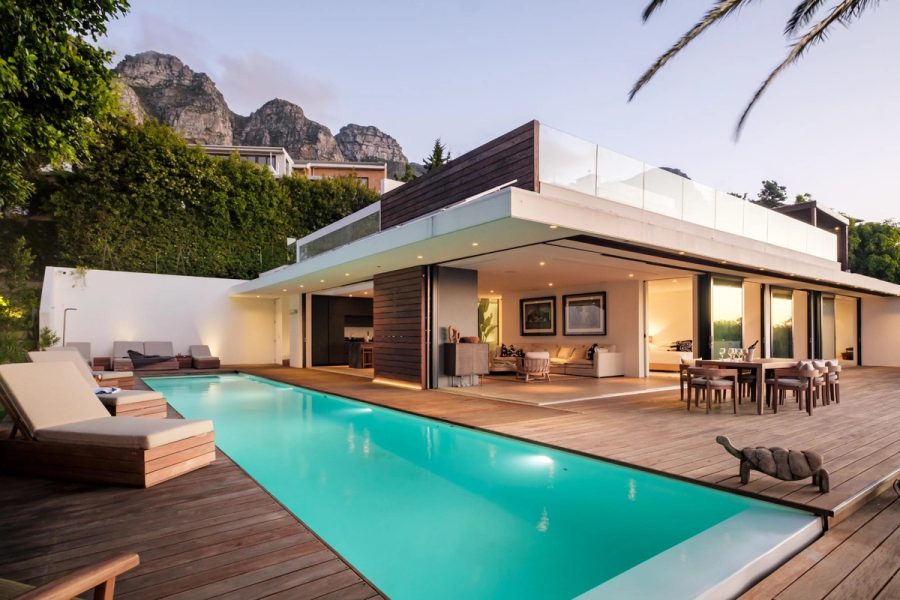 Lion's Lookout exterior, private pool and mountain view in Camps Bay