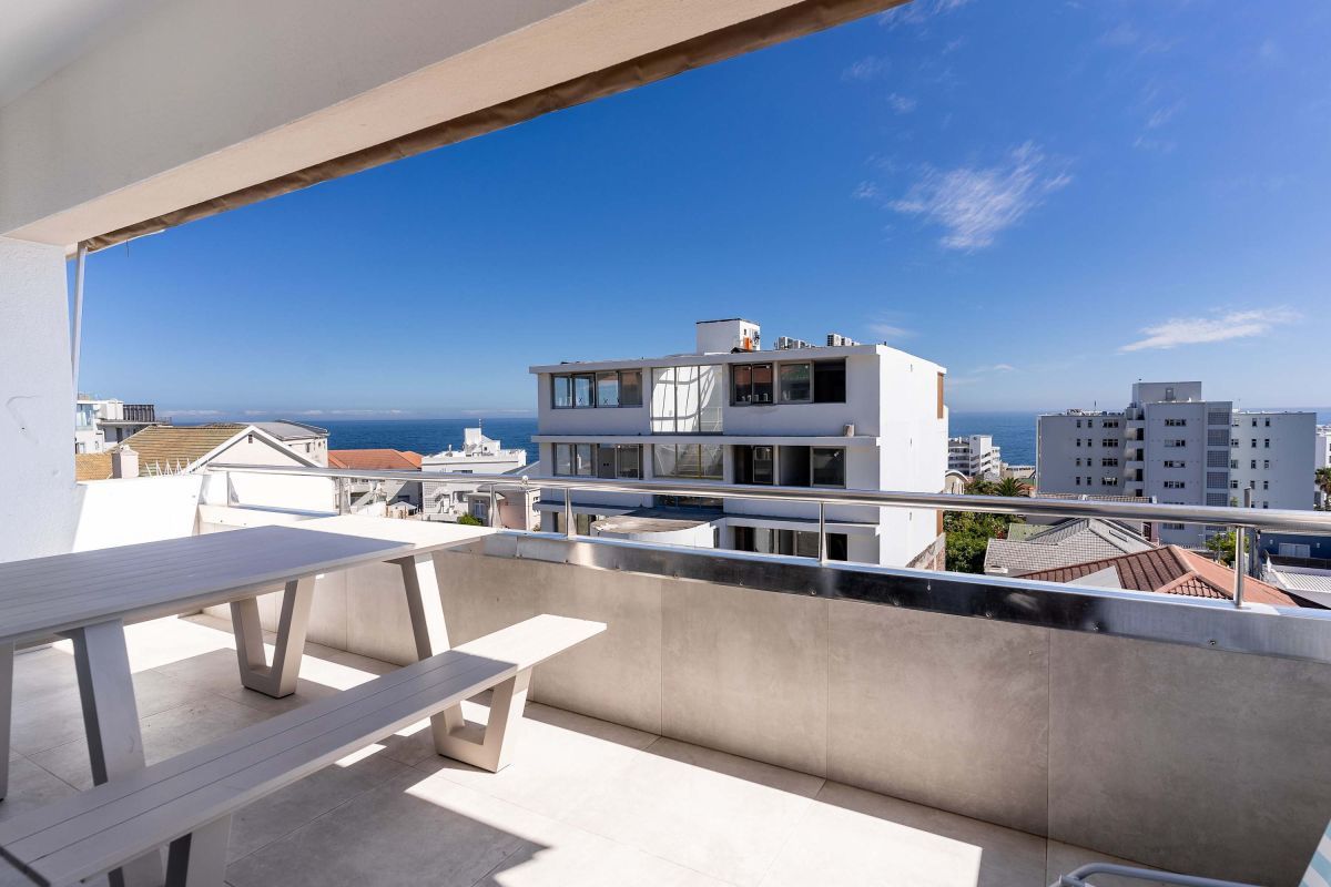 Bantry Bay Pearl in Bantry Bay, image 2