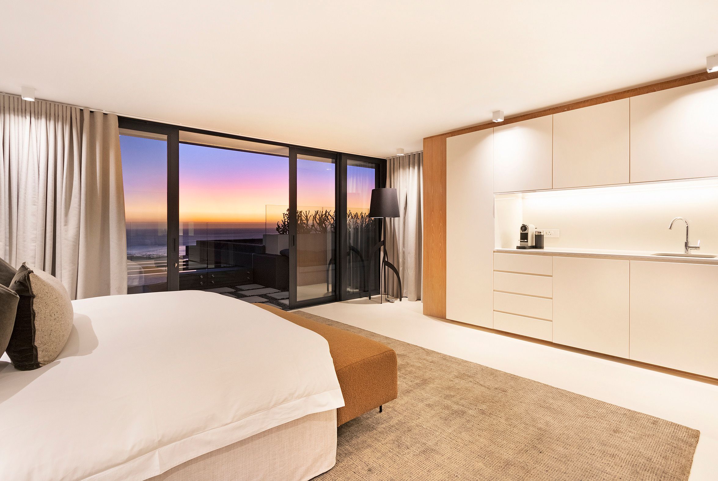 32 On Sedgemoor in Camps Bay, image 3