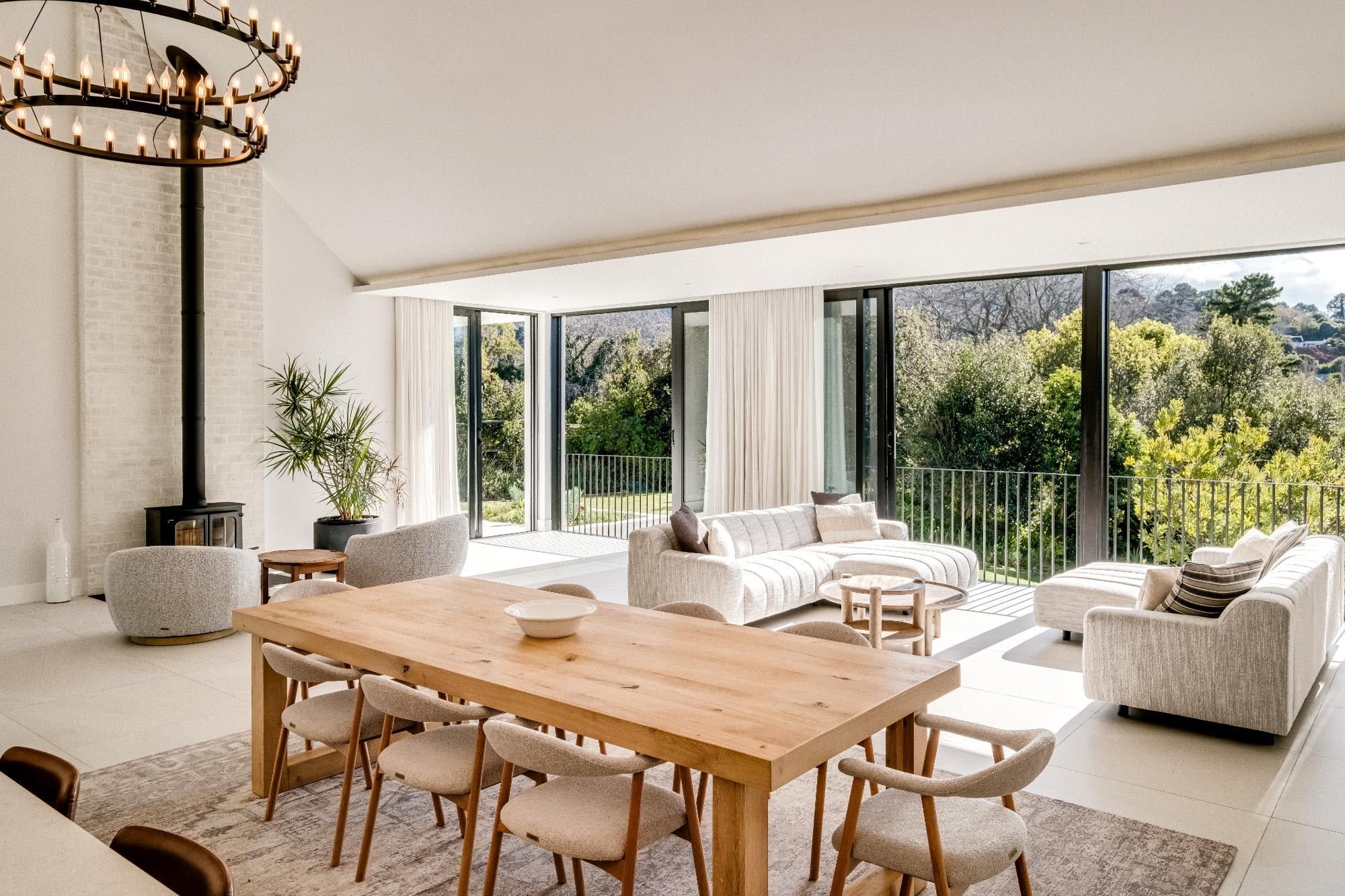 Open-plan dining and living room at Solomora