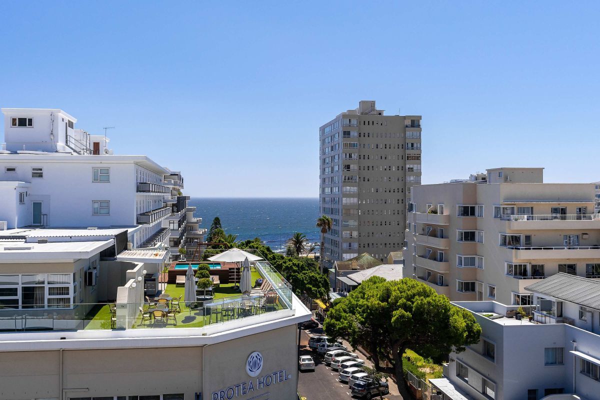 Diamond Views Apartment in Sea Point, image 2