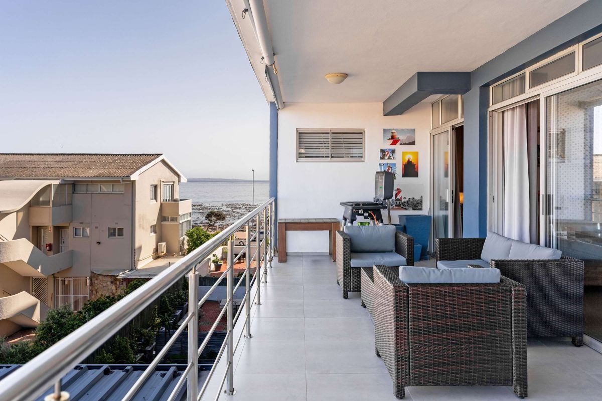 Emerald Horizon in Mouille Point, image 3