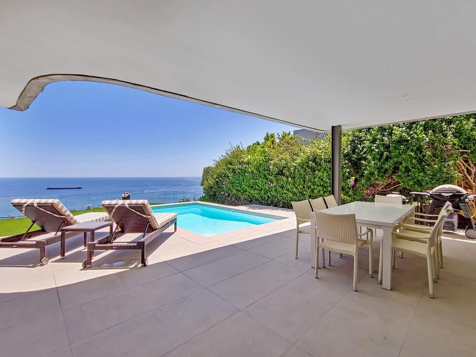 Ocean View Villa in Bantry Bay, image 3