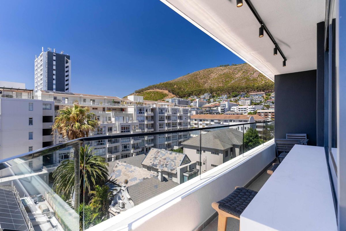 Diamond Views Apartment in Sea Point, image 3
