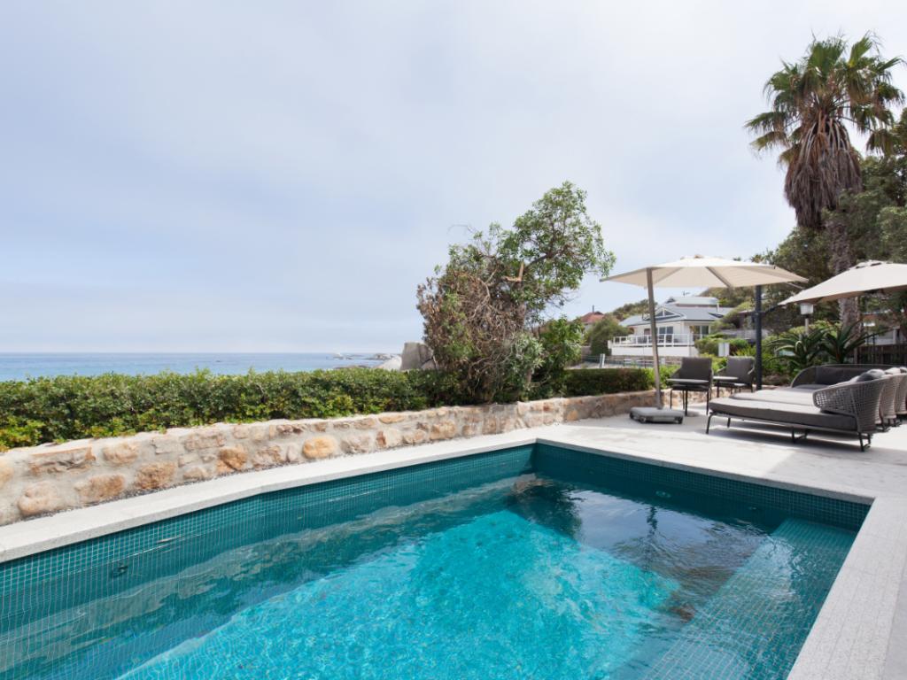 Glen Beach Bungalow — image 2