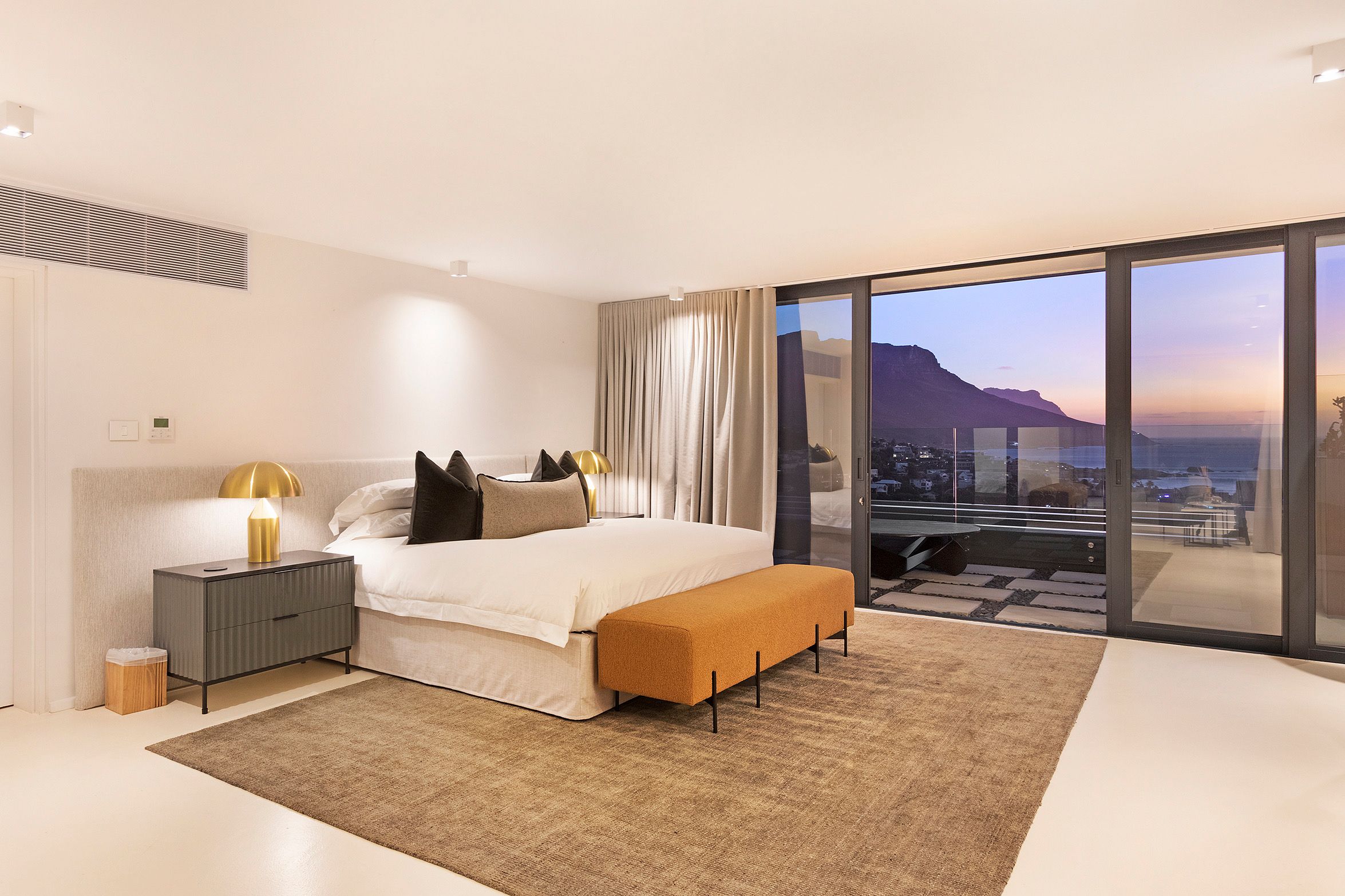 32 On Sedgemoor in Camps Bay, image 5