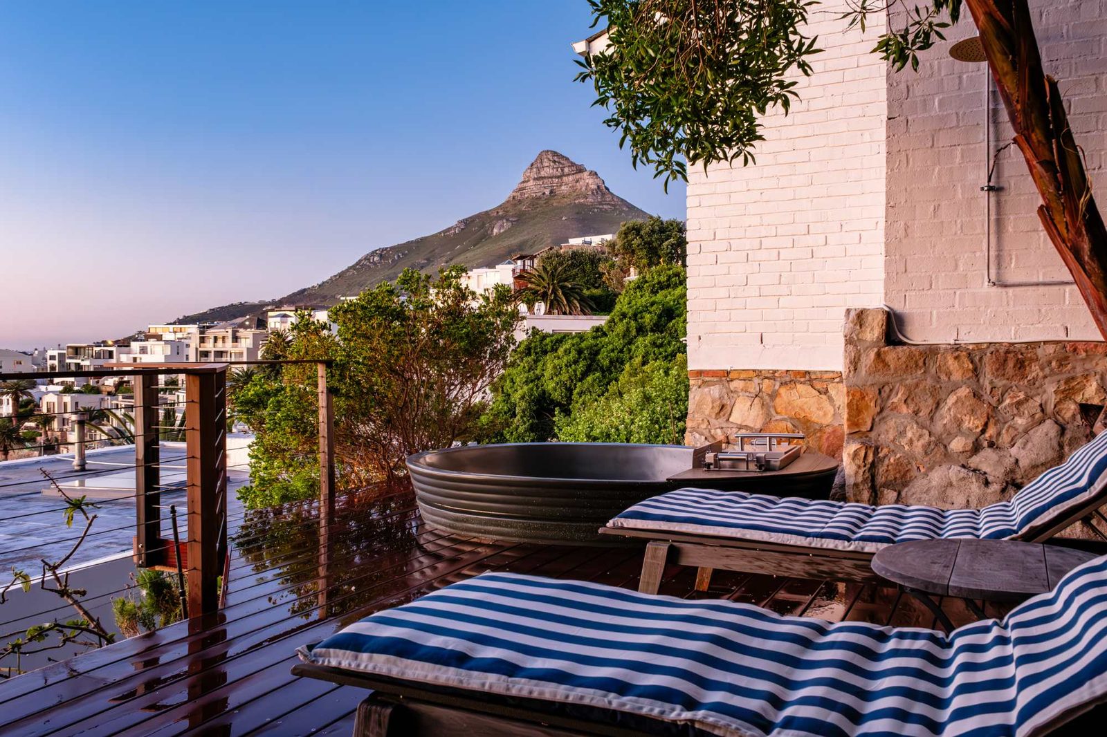 The Rock Residence in Camps Bay, image 1