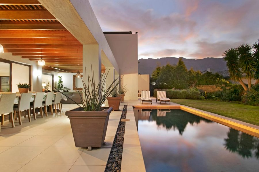 Villa Urmarah in Constantia, image 1