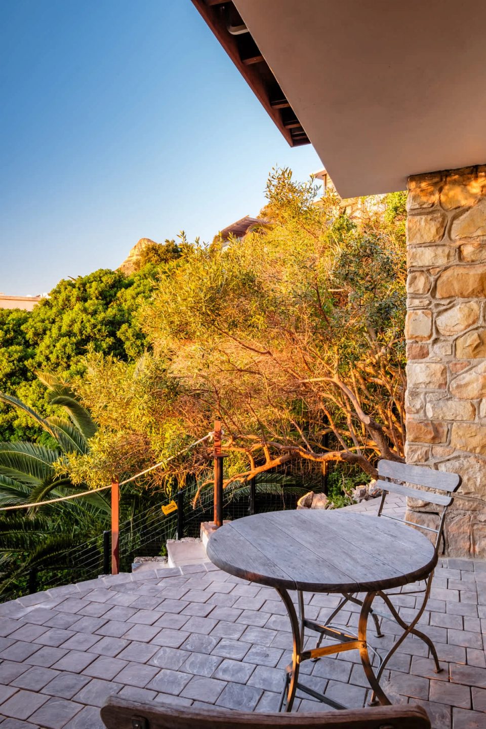 Rock Retreat in Camps Bay, image 5