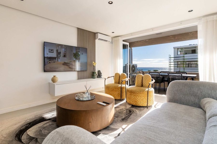 Bantry Alanda in Bantry Bay, image 1