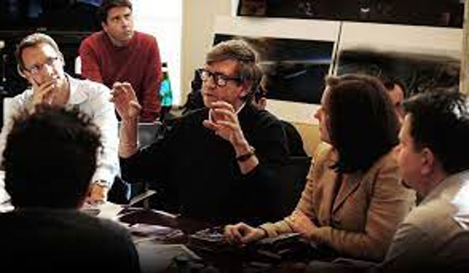 Get to Know the Contrasts Between Directors and Producers