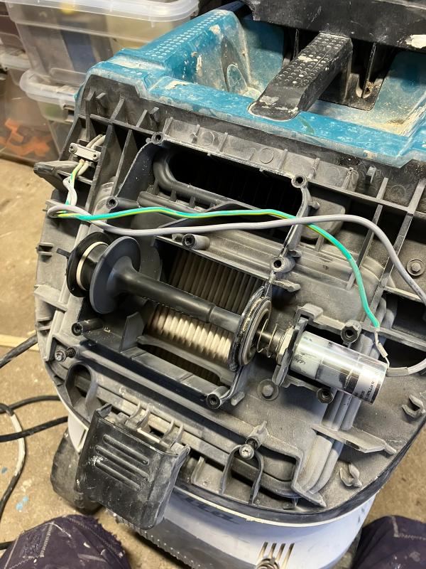 Faulty Makita VC4210 filter cleaning solenoid