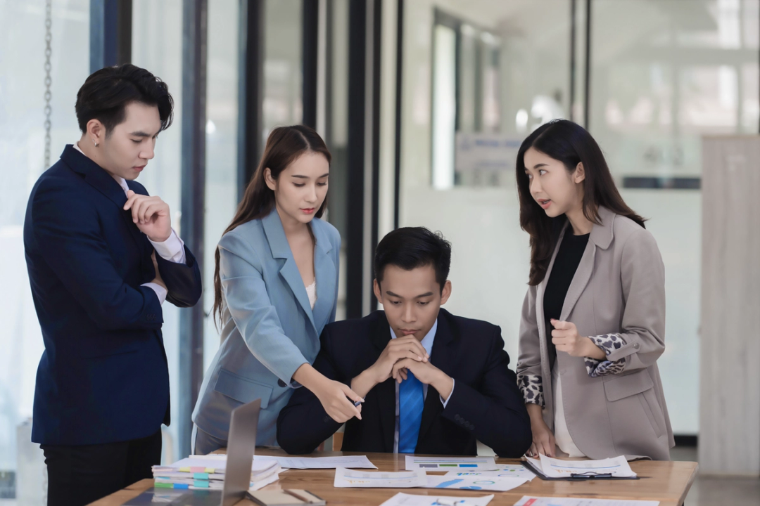 Đội nhóm cùng làm việc