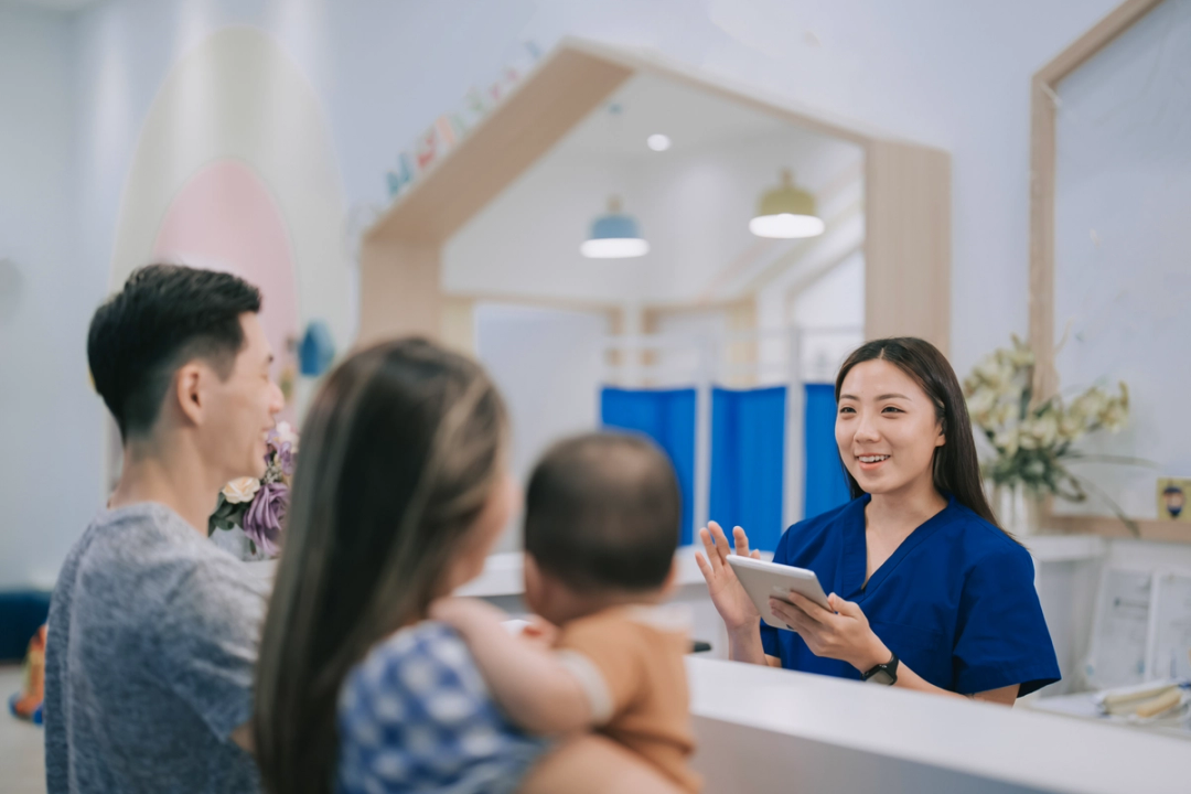 Làm thủ tục khám bệnh