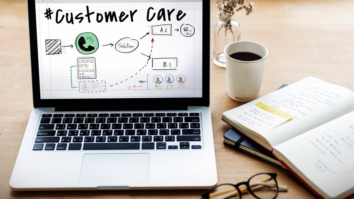 SaaS Customer Retention Metrics: How to Reduce Churn Using CRM Data